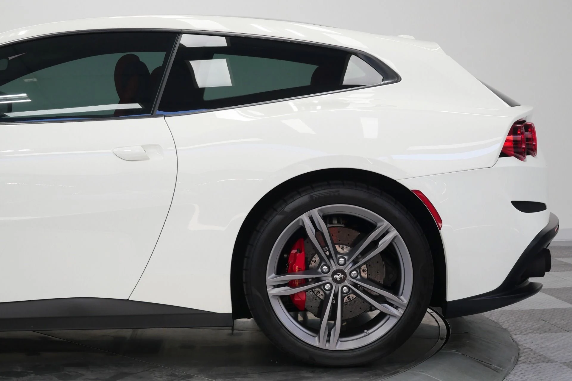 mph048_1302782690_Used_2017_Ferrari_GTC_4_Lusso_V12_Power_Heated_and_Ventilated_Daytona_Seats_1780598649_2ba2f65dfe