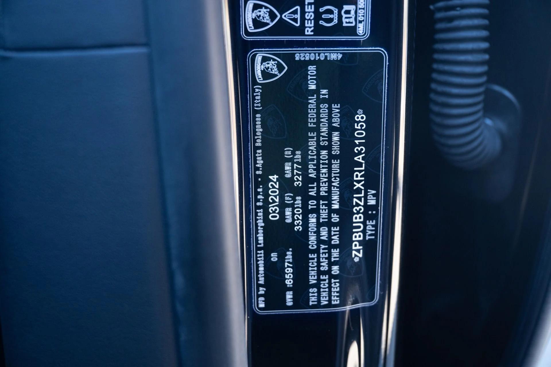 mph048_1328522342_Used_2024_Lamborghini_URUS_S_1771273343_5d4ab6b696