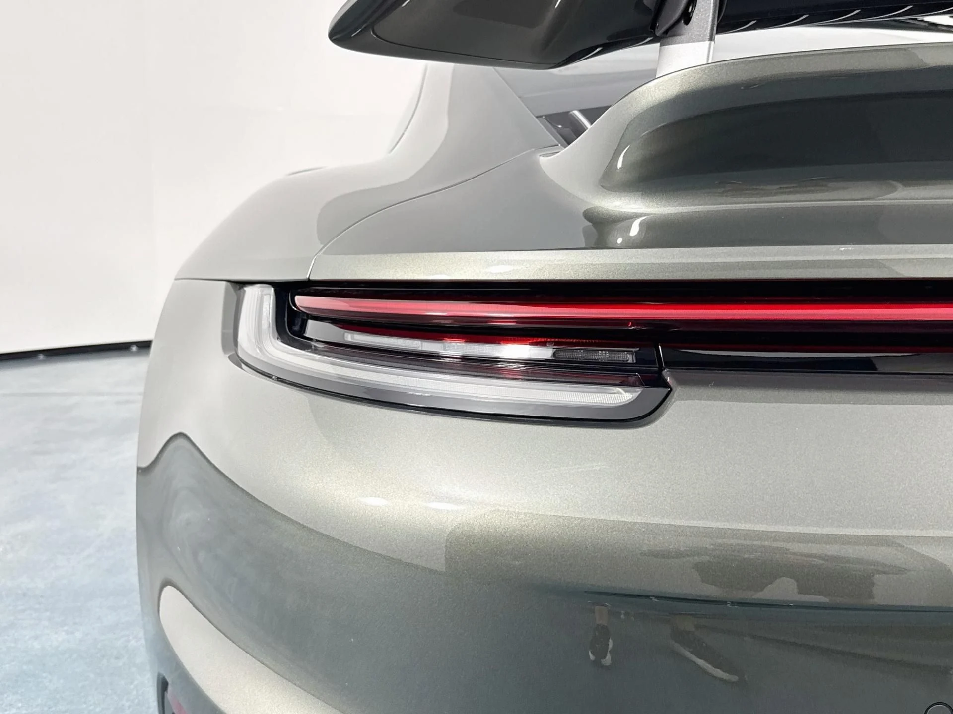 mph048_1332727297_Used_2021_Porsche_911_Turbo_S_1789763422_b54d040a78