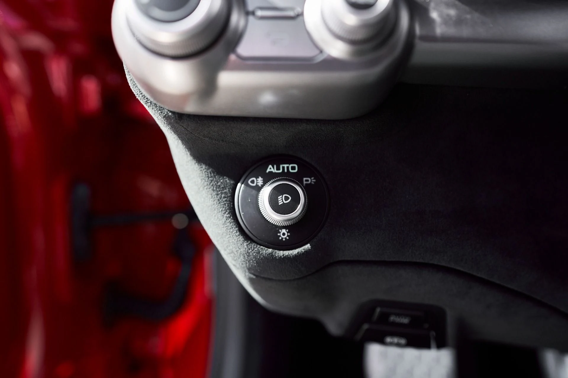 mph048_1340020927_Used_2018_Ferrari_812_Superfast_Base_1767042820_a95ee94615