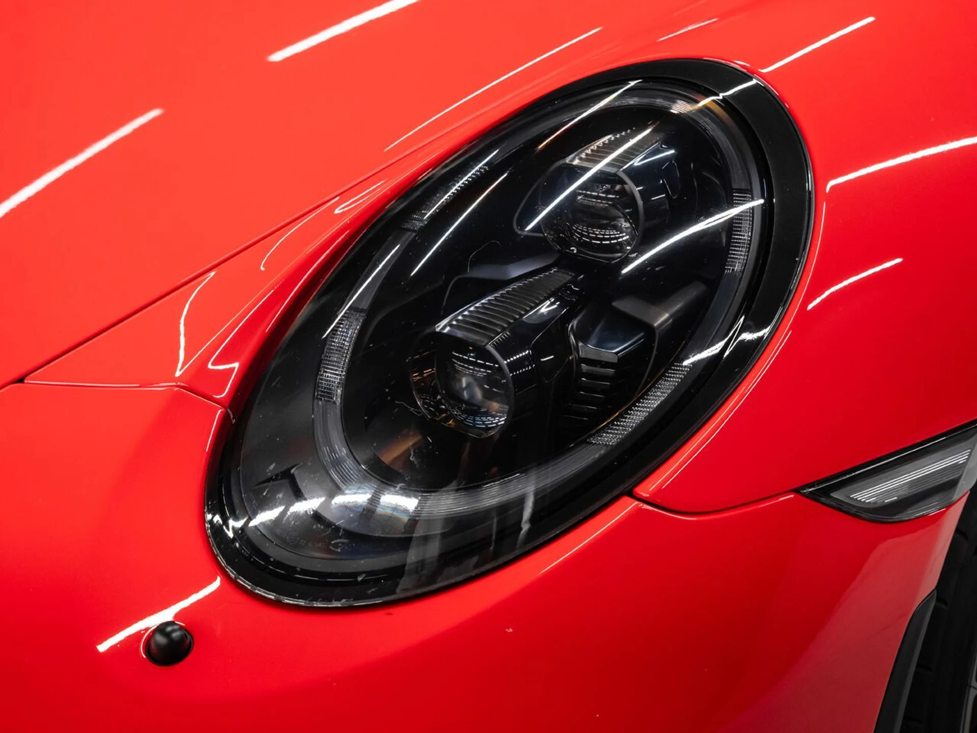 mph048_1395960322_porsche_911_2018_85c57859c6