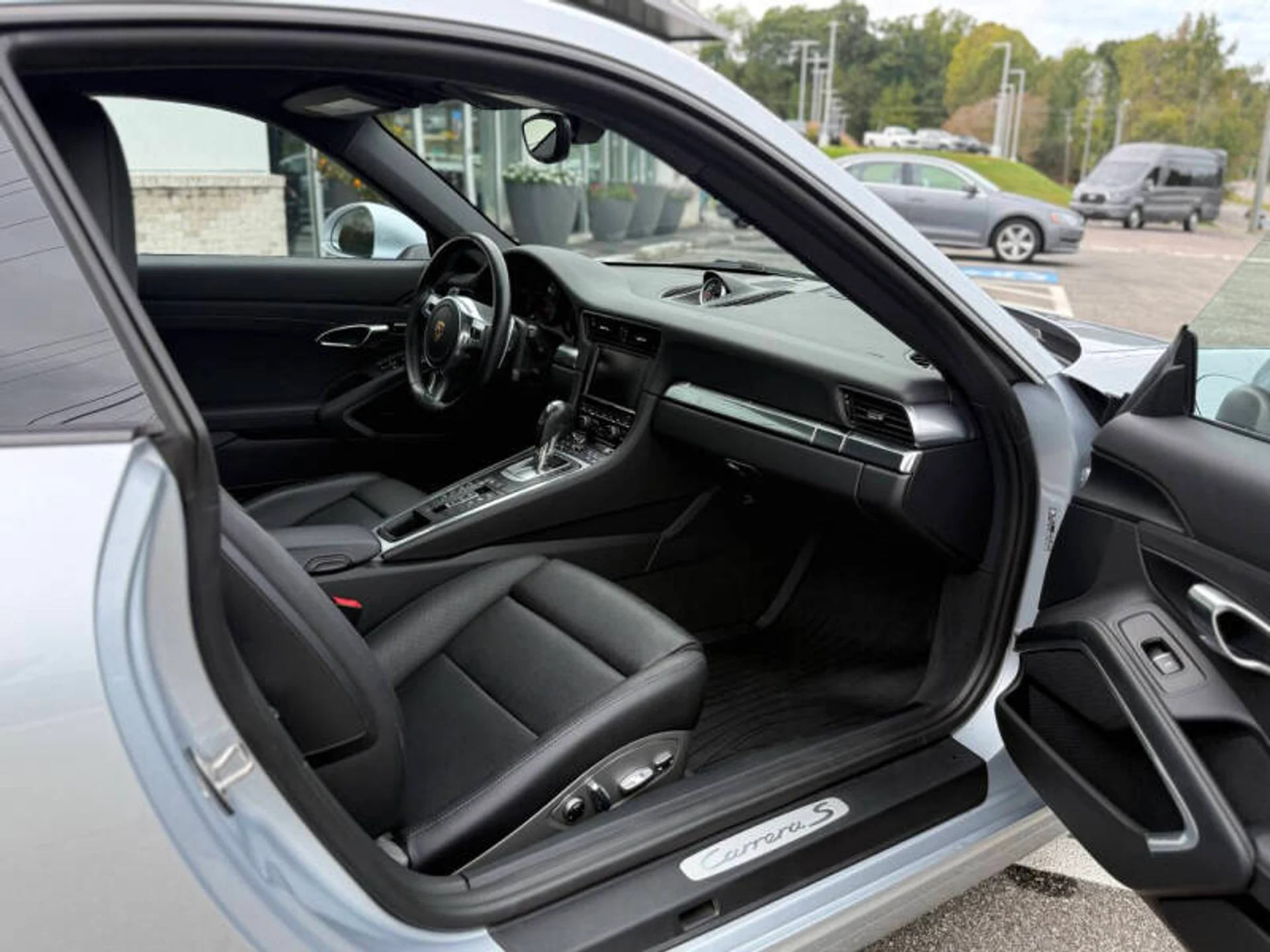 mph048_1396108106_2014_porsche_911_carrera_s_2dr_coupe_8a604435b3