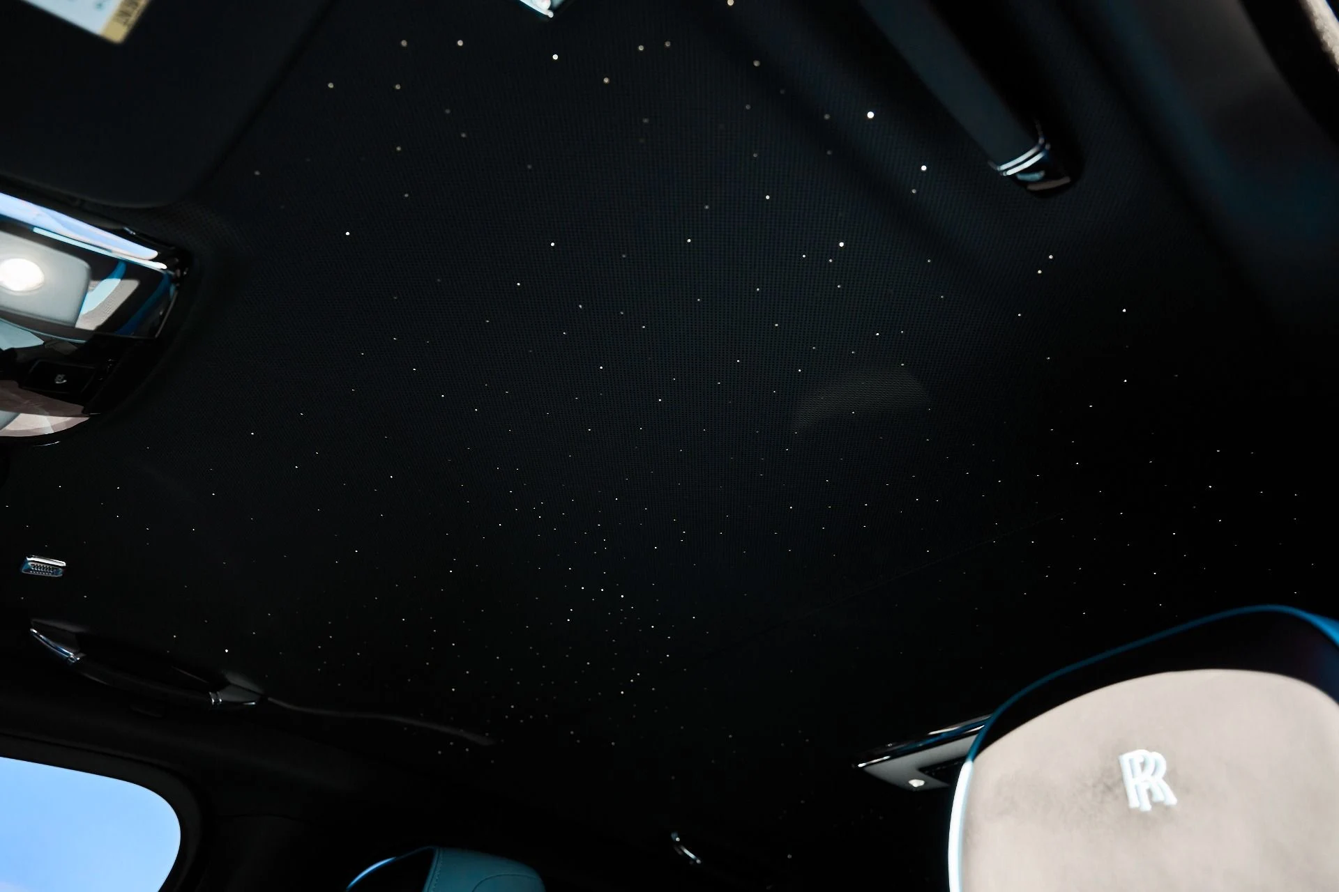 mph048_140578714_Used_2025_Rolls_Royce_Cullinan_Base_1767668853_e897cdf5b1