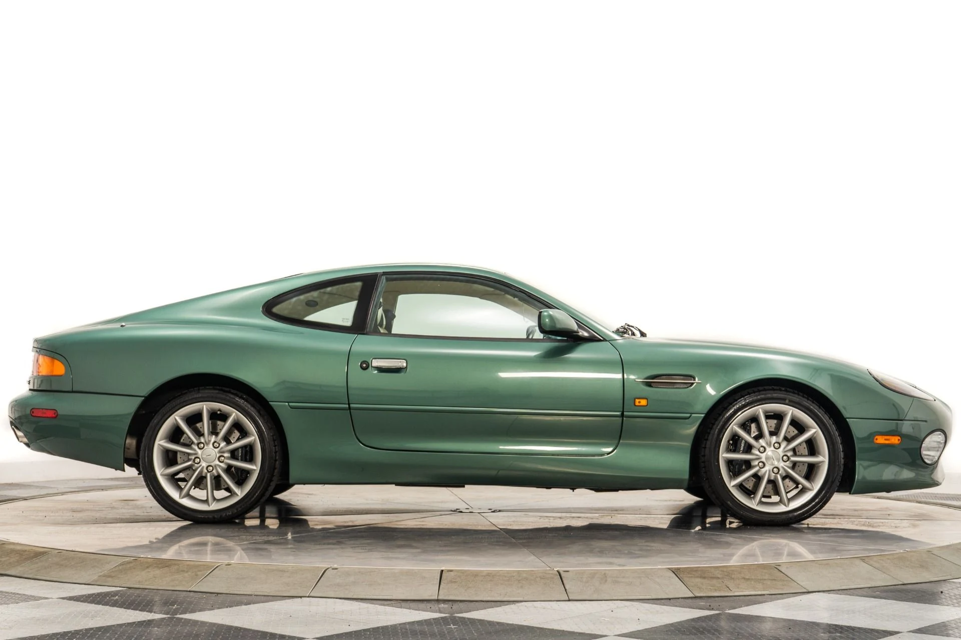 mph048_1415698061_Used_2001_Aston_Martin_DB_7_V12_Vantage_1760468107_6349c39f81