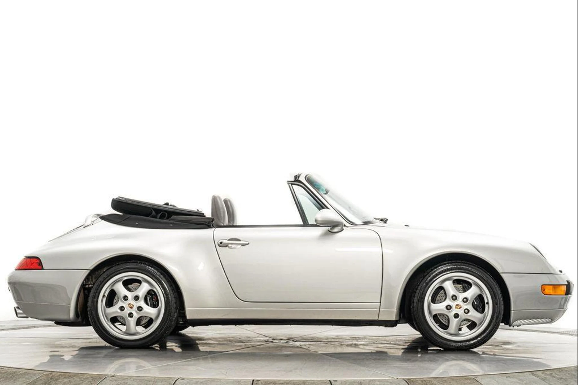 mph048_142128442_z_L2_S_9d_v_Xiy_T_Ng_Wr_UR_6w_Pqbwc_E_8f00846b19