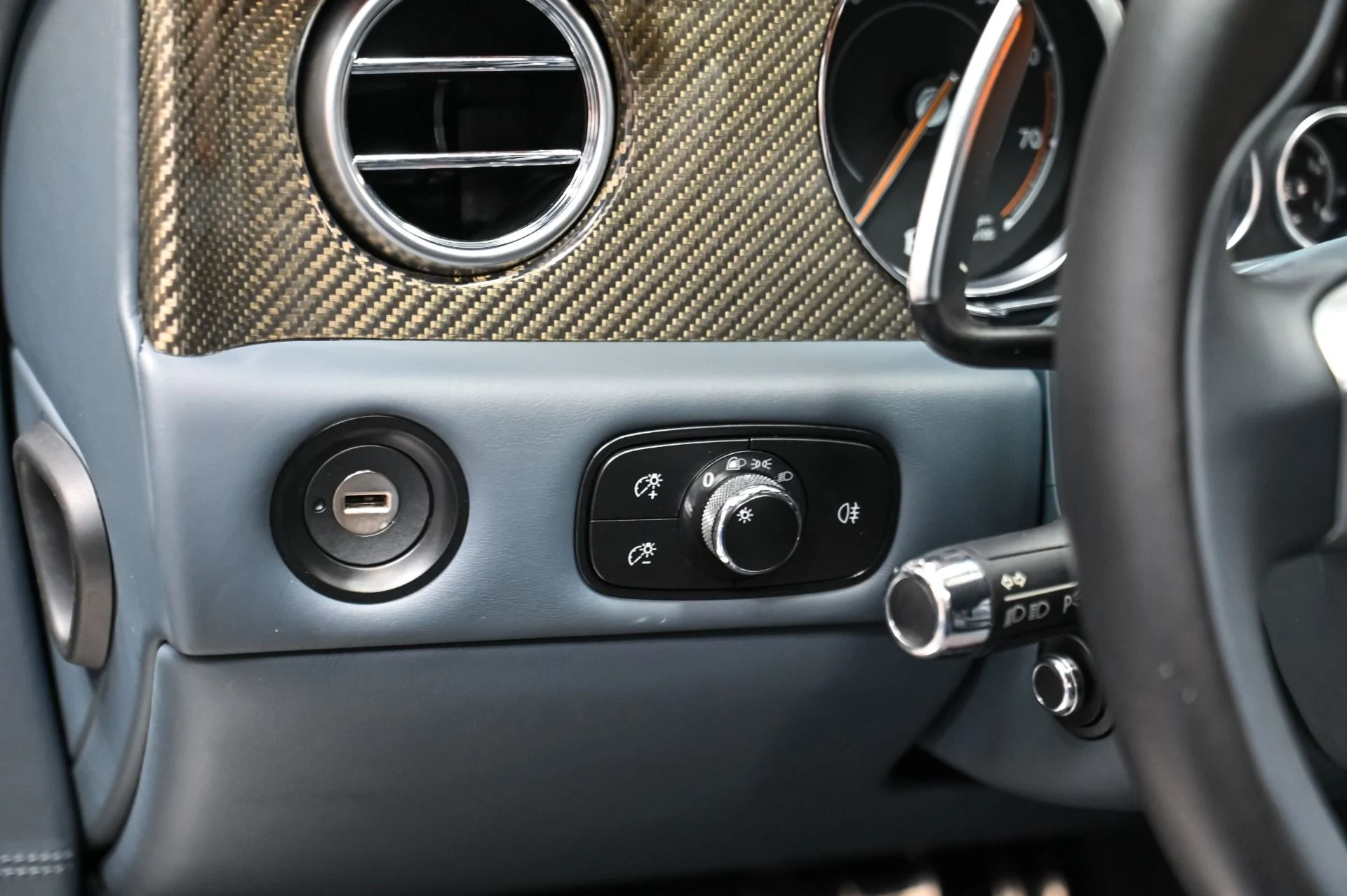 mph048_1457430296_Used_2018_Bentley_Flying_Spur_V8_S_1754506017_fcb8016123