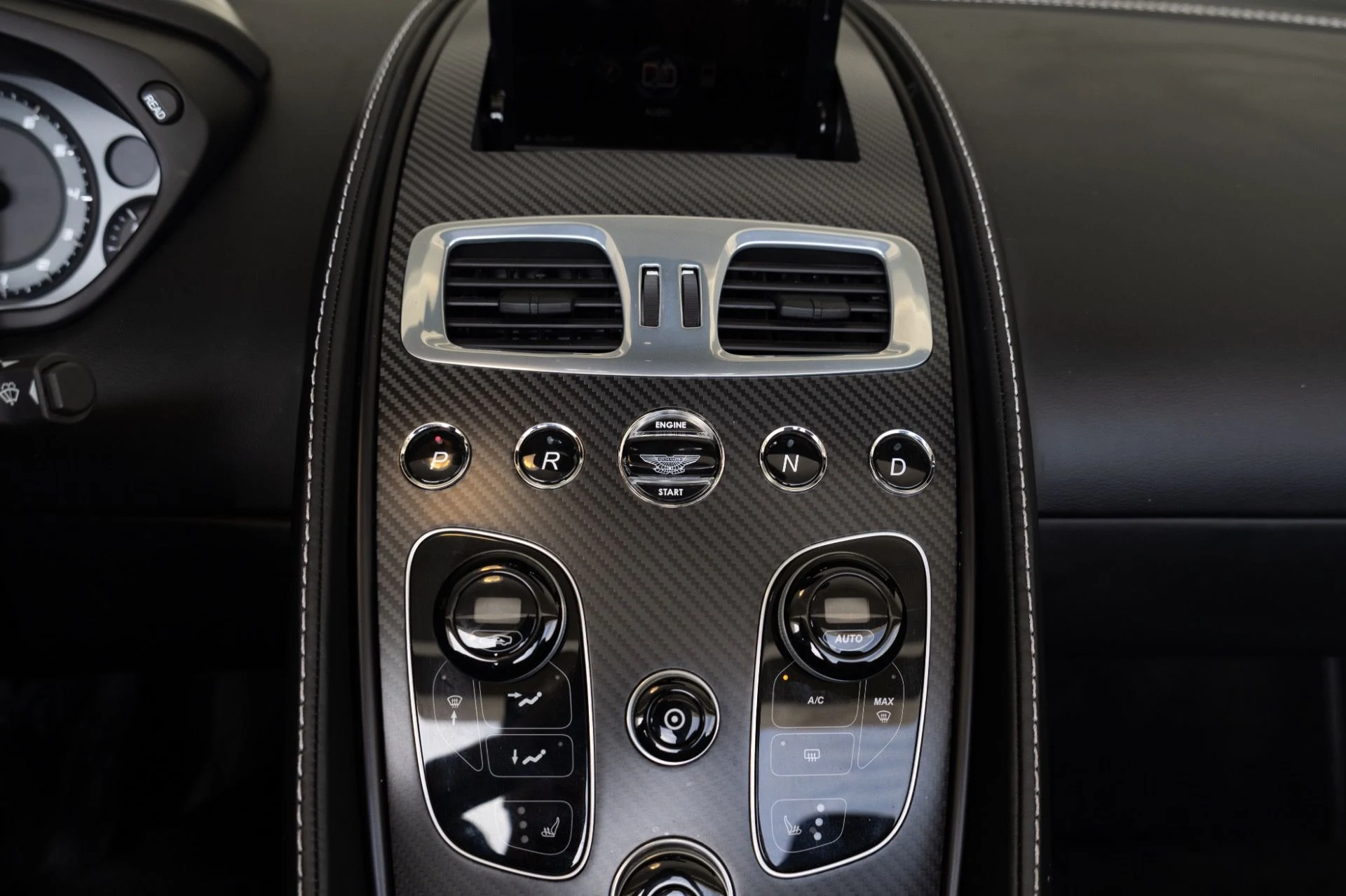 mph048_1472070912_Used_2015_Aston_Martin_Vanquish_Volante_1776978035_62875d8bc0