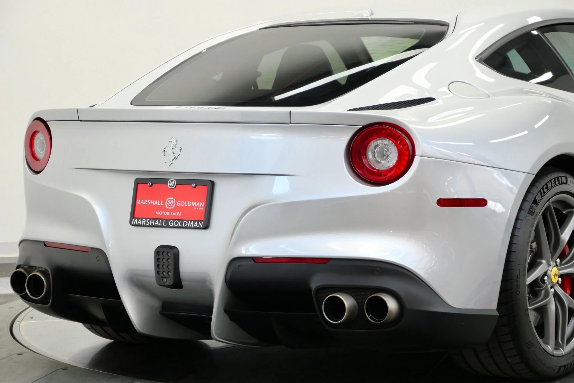 mph048_1493088708_Used_2015_Ferrari_F12berlinetta_Extensive_Interior_Carbon_Fiber_Diamond_Stitching_1790872038_ebf23b88ce