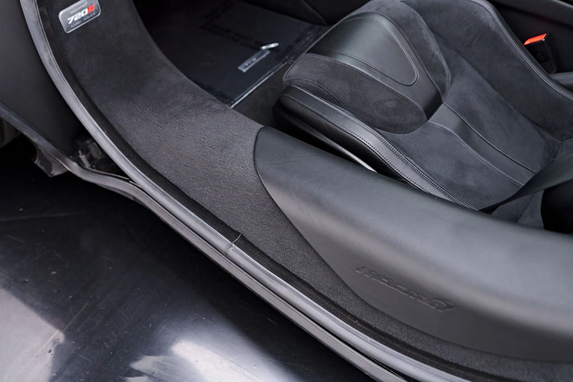 mph048_1502354885_Used_2019_Mc_Laren_720_S_Performance_1756500688_2631730b37