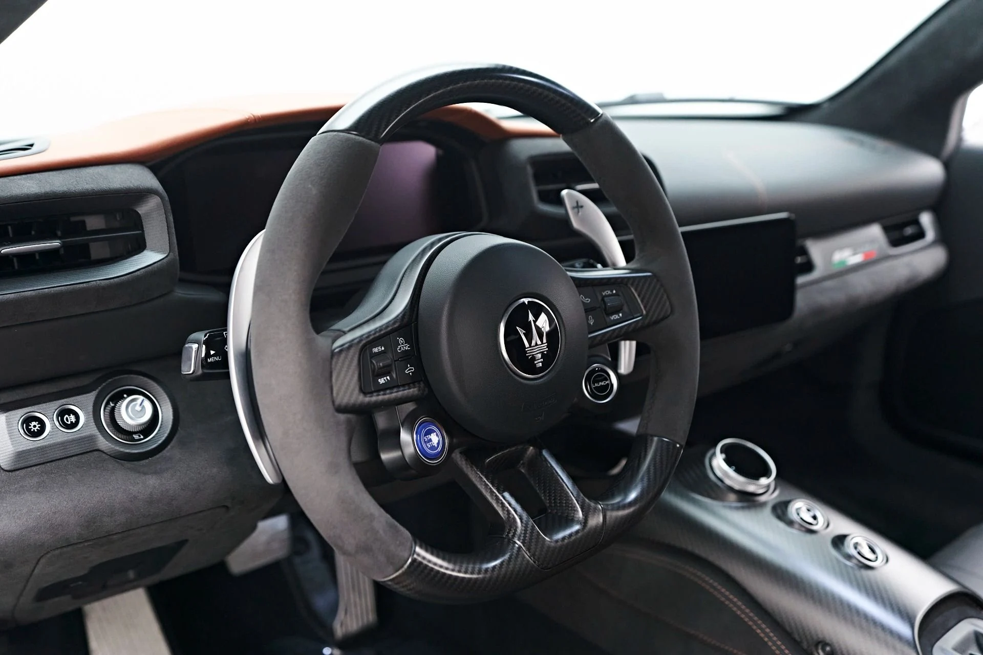 mph048_1521915848_Used_2023_Maserati_MC_20_Base_1721243405_29e40870e8