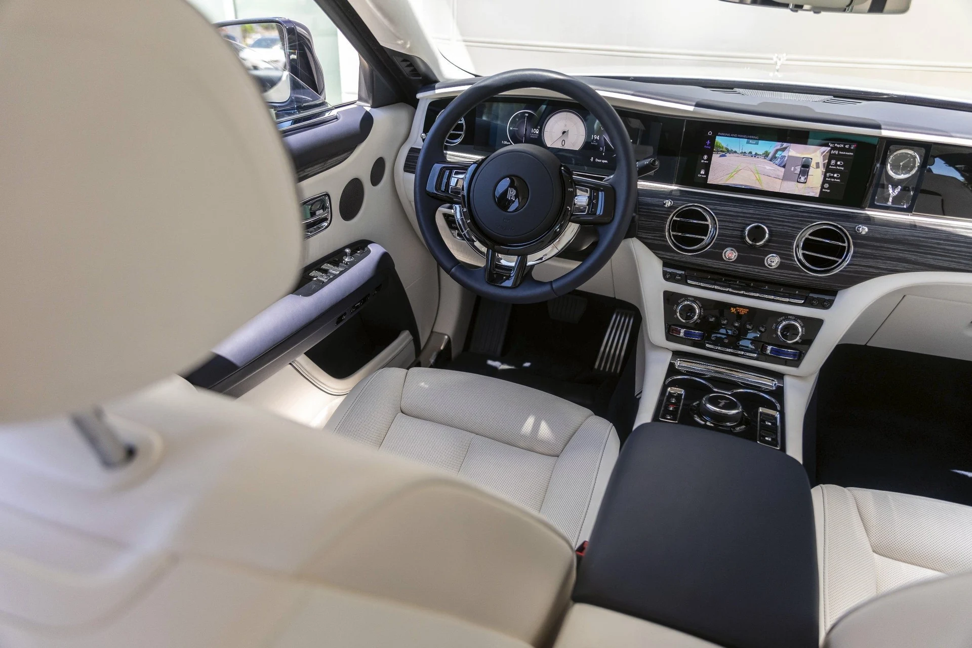 mph048_1522068566_Hi_Tech_Luxury_Imports_LLC_SCA_13_GZ_03_SU_230190_image_48_499606430b