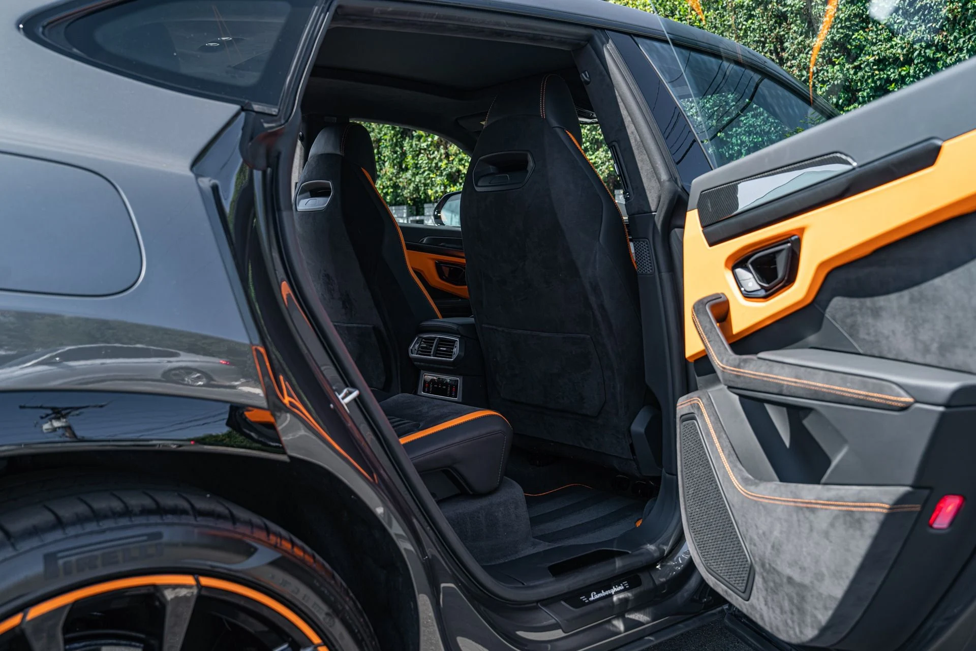 mph048_1532772490_Used_2024_Lamborghini_Urus_S_1755026197_8aa30c360d