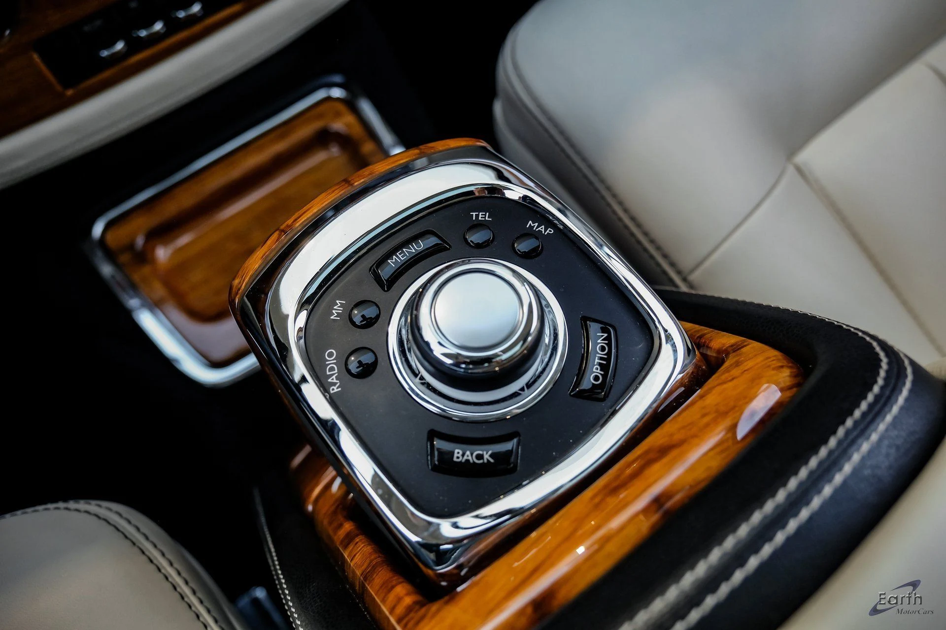 mph048_1539511546_ca6d9dba1687d662d679cb56976cb7d3x_e0c68b8368