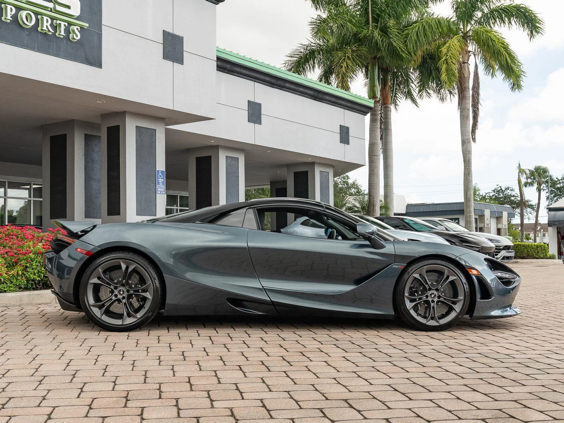 mph048_1544986165_Used_2020_Mc_Laren_720_S_Spider_1787936650_244c38ec11