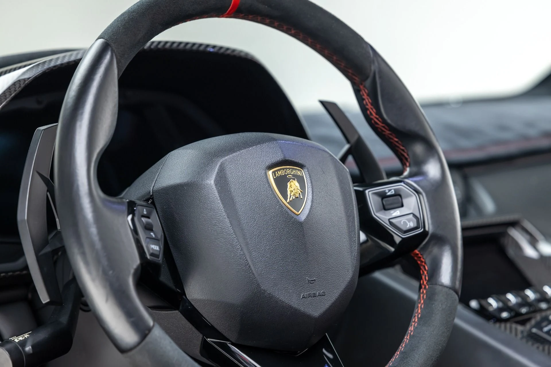 mph048_1545920778_7478_p49_l_a87a4d553b