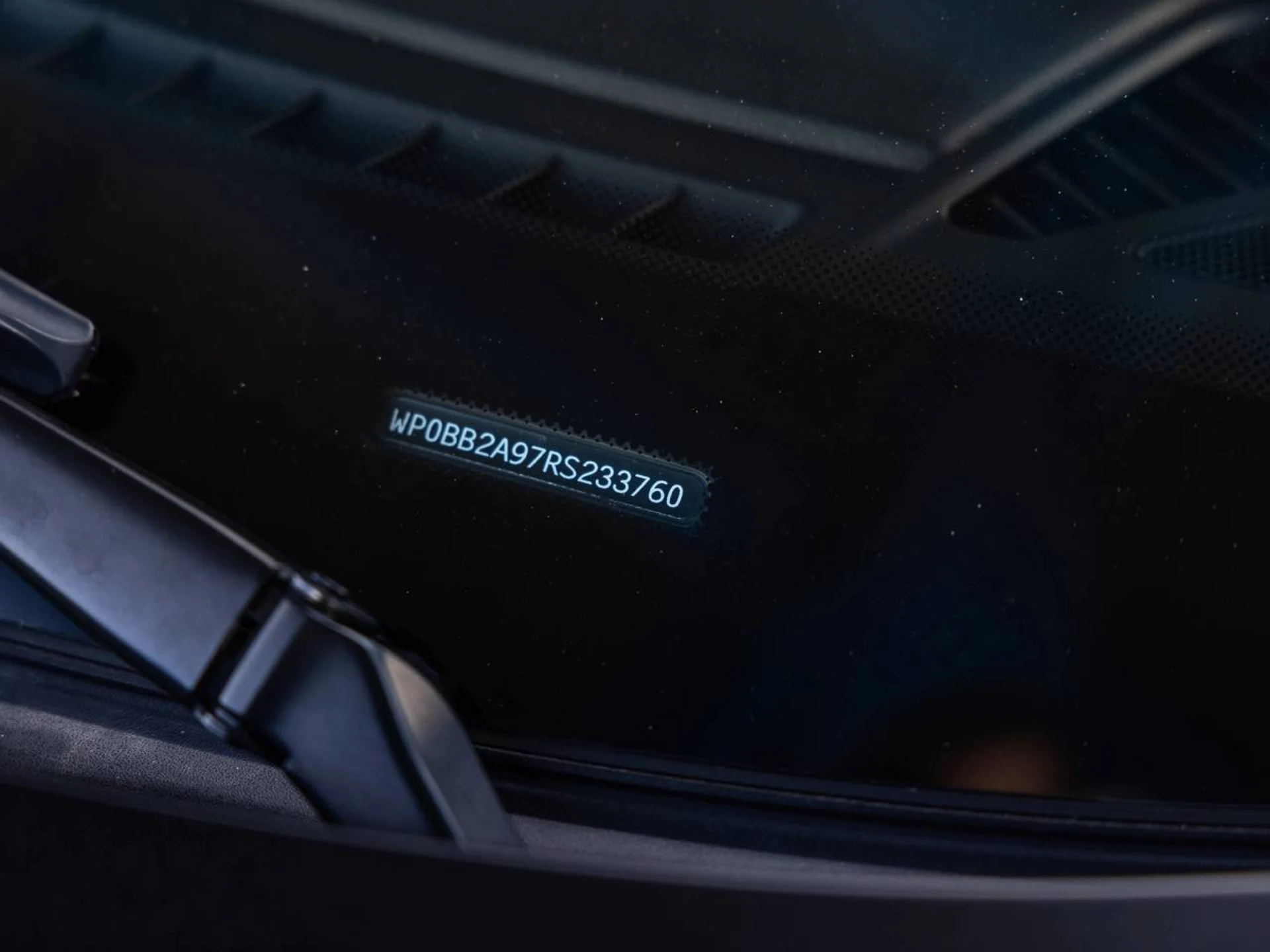 mph048_155806640_49_5f30e06567