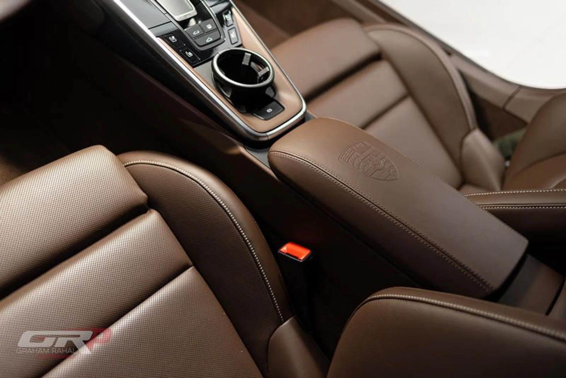 mph048_1563335713_DDA_2_F0_DF_F013_4_CD_1_BF_84_583_E28_B98_EEC_fc1c2f1511