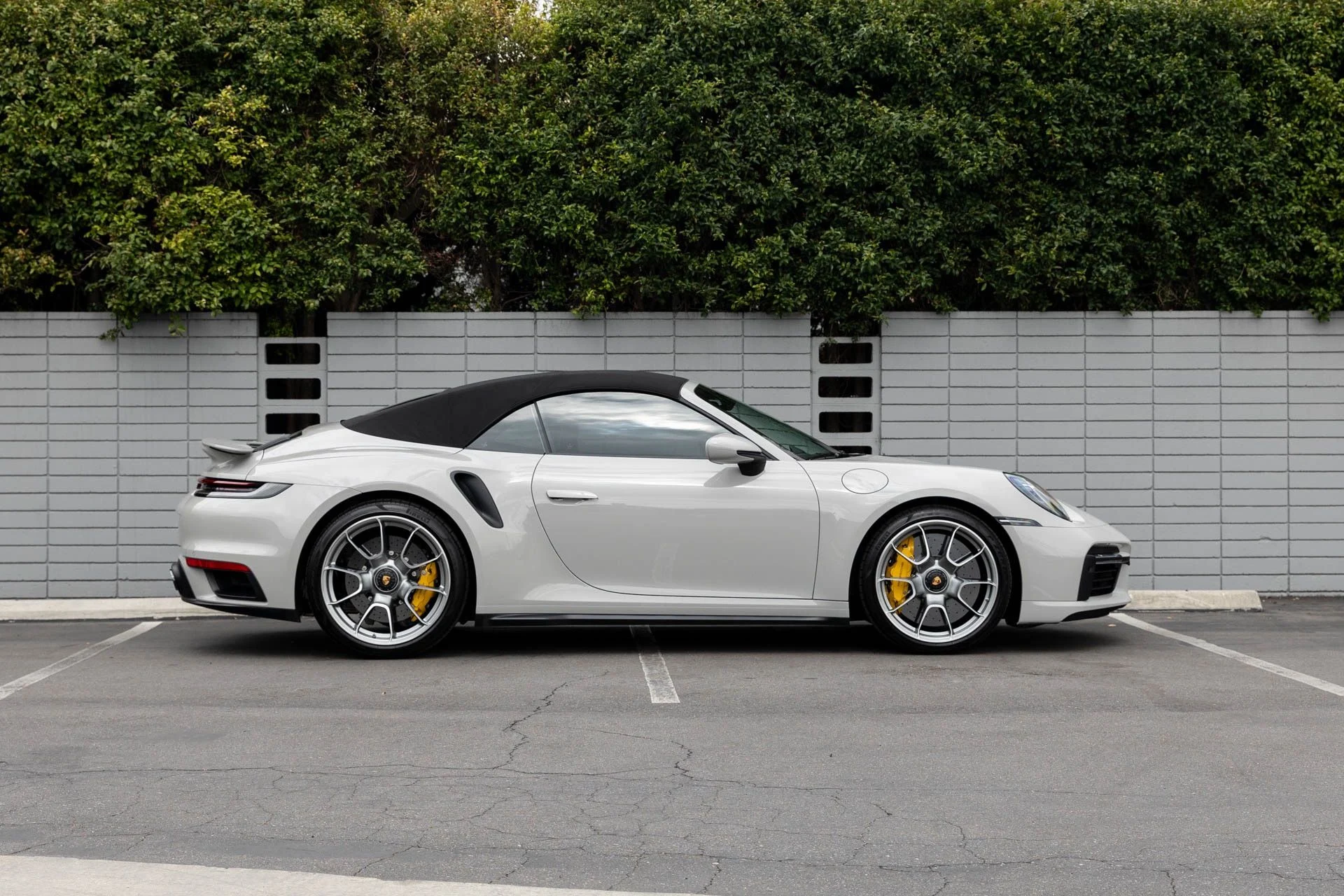 mph048_1573851006_Used_2021_Porsche_911_Turbo_S_1748028613_28532d4e65