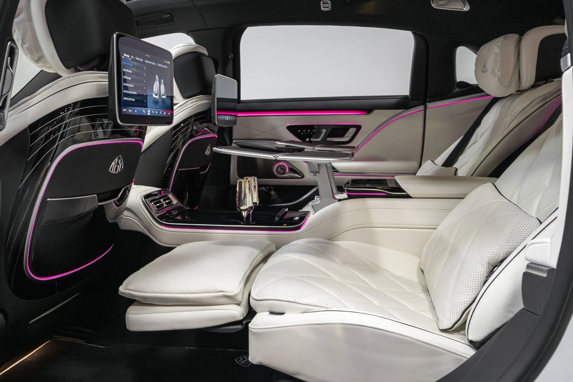 mph048_1588535107_Used_2024_Mercedes_Benz_S_Class_Maybach_S_680_4_MATIC_1766187081_8e692dbffb