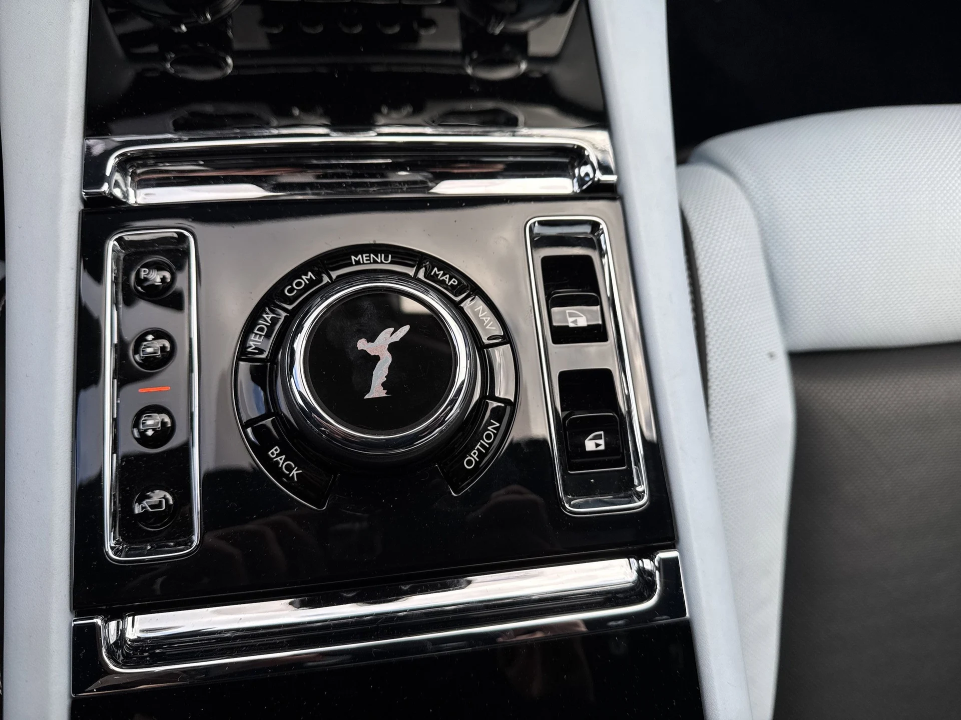 mph048_1590456153_cd135f70392f9e49e059cd9b5cc74856x_23a8262c83