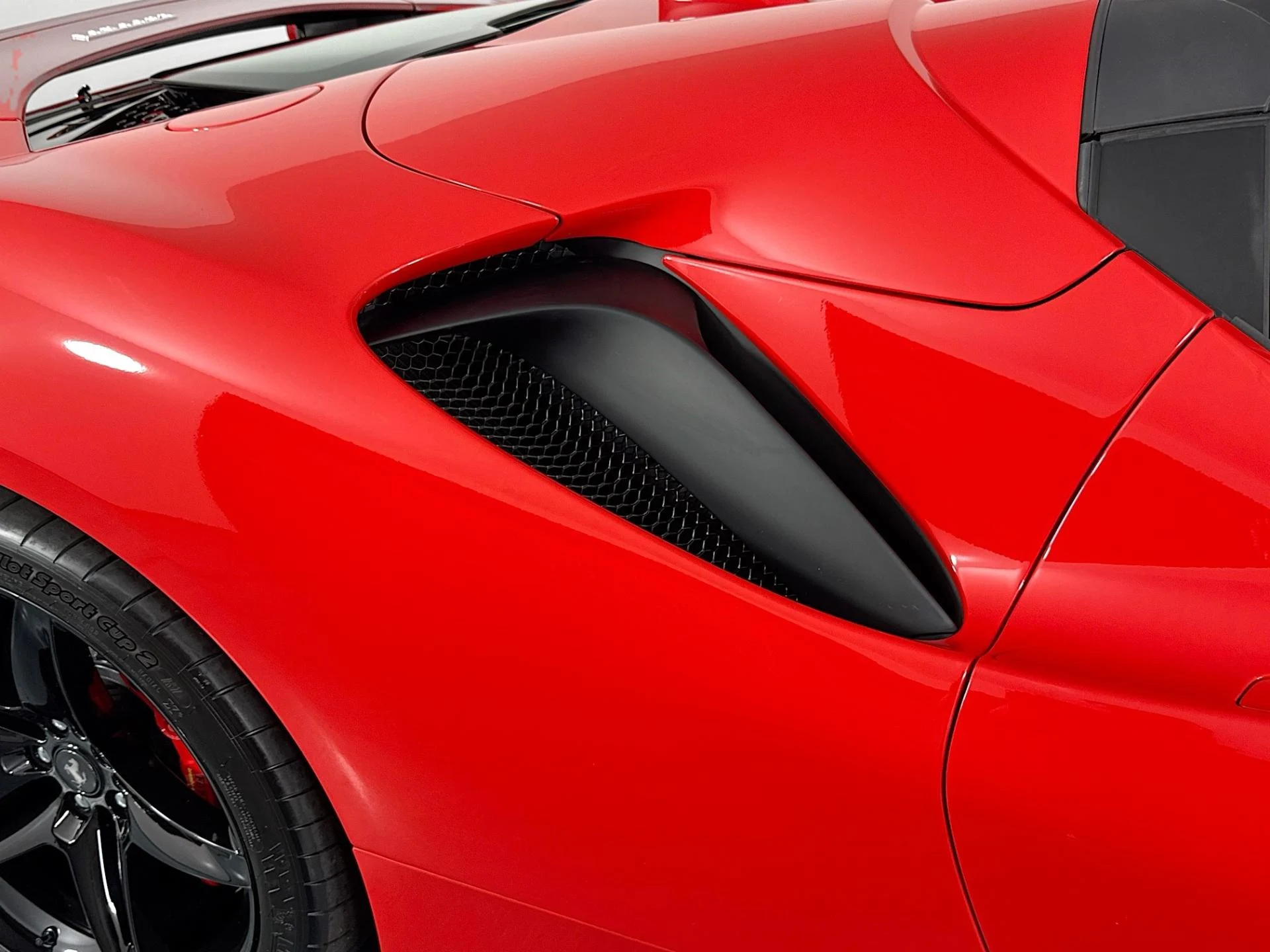 mph048_1605181221_Used_2025_Ferrari_SF_90_Spider_1784143821_8f39061fd5