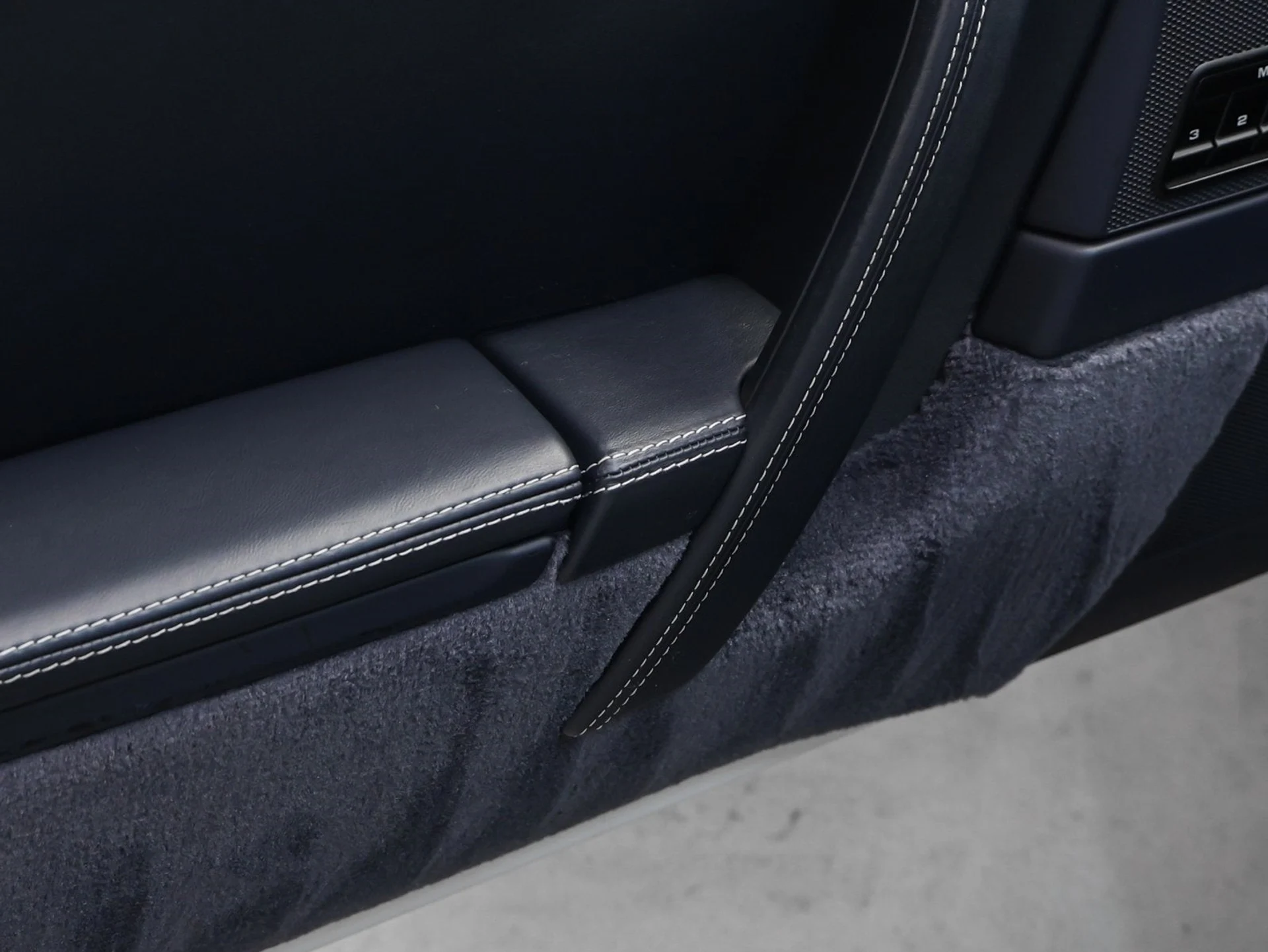 mph048_1623710262_49_e70eb935a0