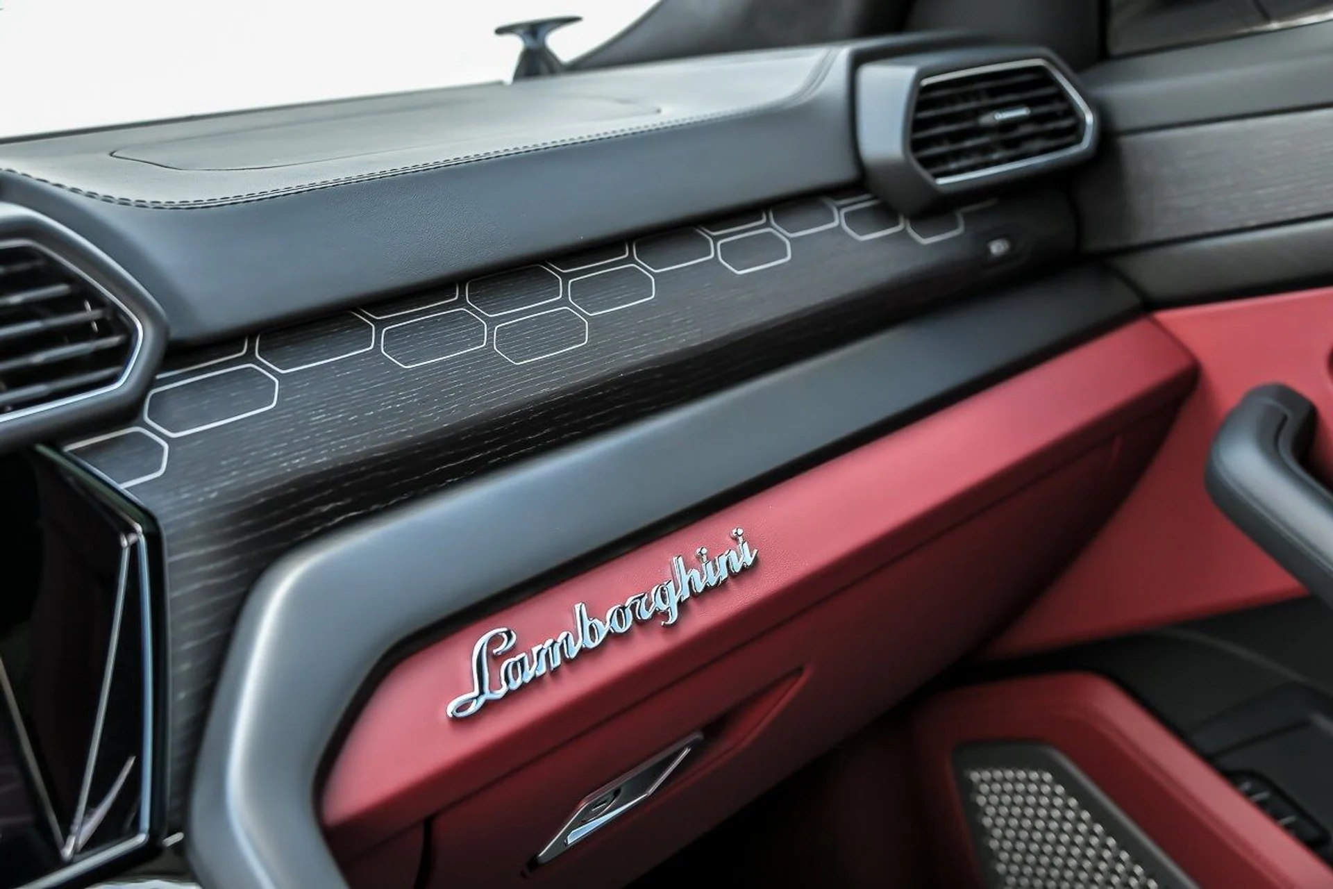 mph048_162967923_62c97677900dead9967a6df4d21cb306x_01aaa80dc4