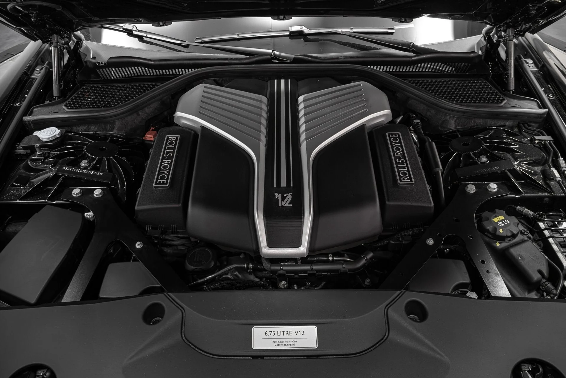 mph048_1632128301_Used_2022_Rolls_Royce_Ghost_1767138760_0e535cbdc0