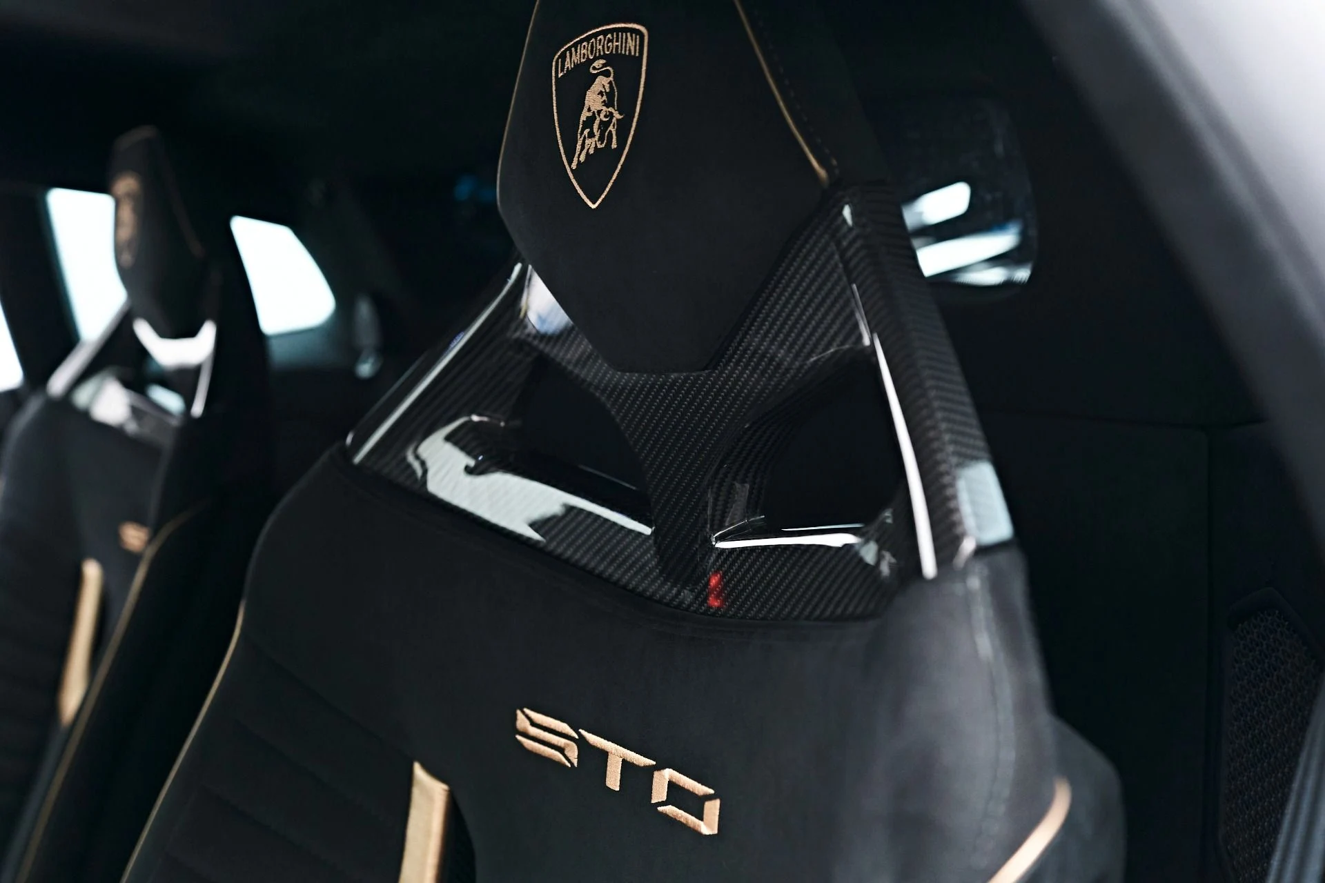 mph048_1648242223_Used_2022_Lamborghini_Huracan_STO_Base_1732754503_a0e548eca5