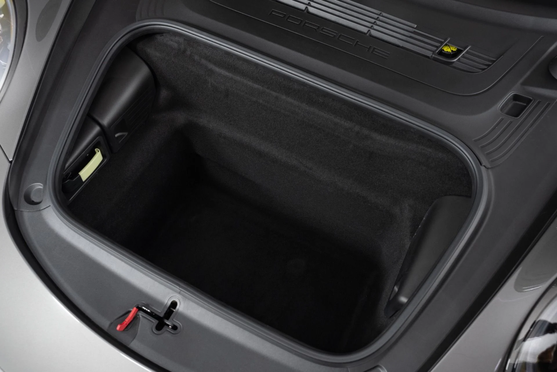 mph048_1672773161_Used_2019_Porsche_911_Turbo_S_1774999653_699e72989c