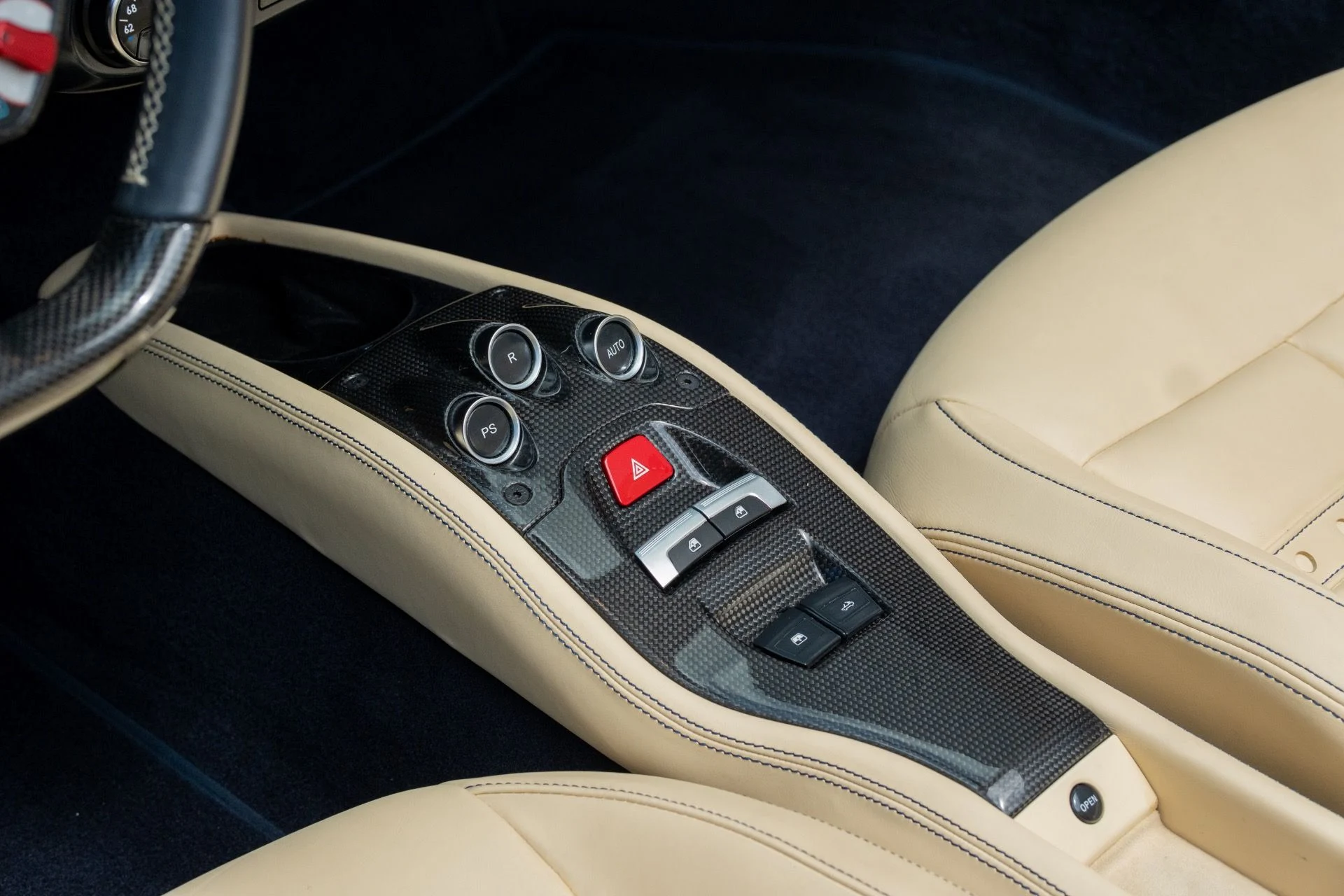 mph048_1728813119_Used_2014_Ferrari_458_Spider_1757965695_360860a194