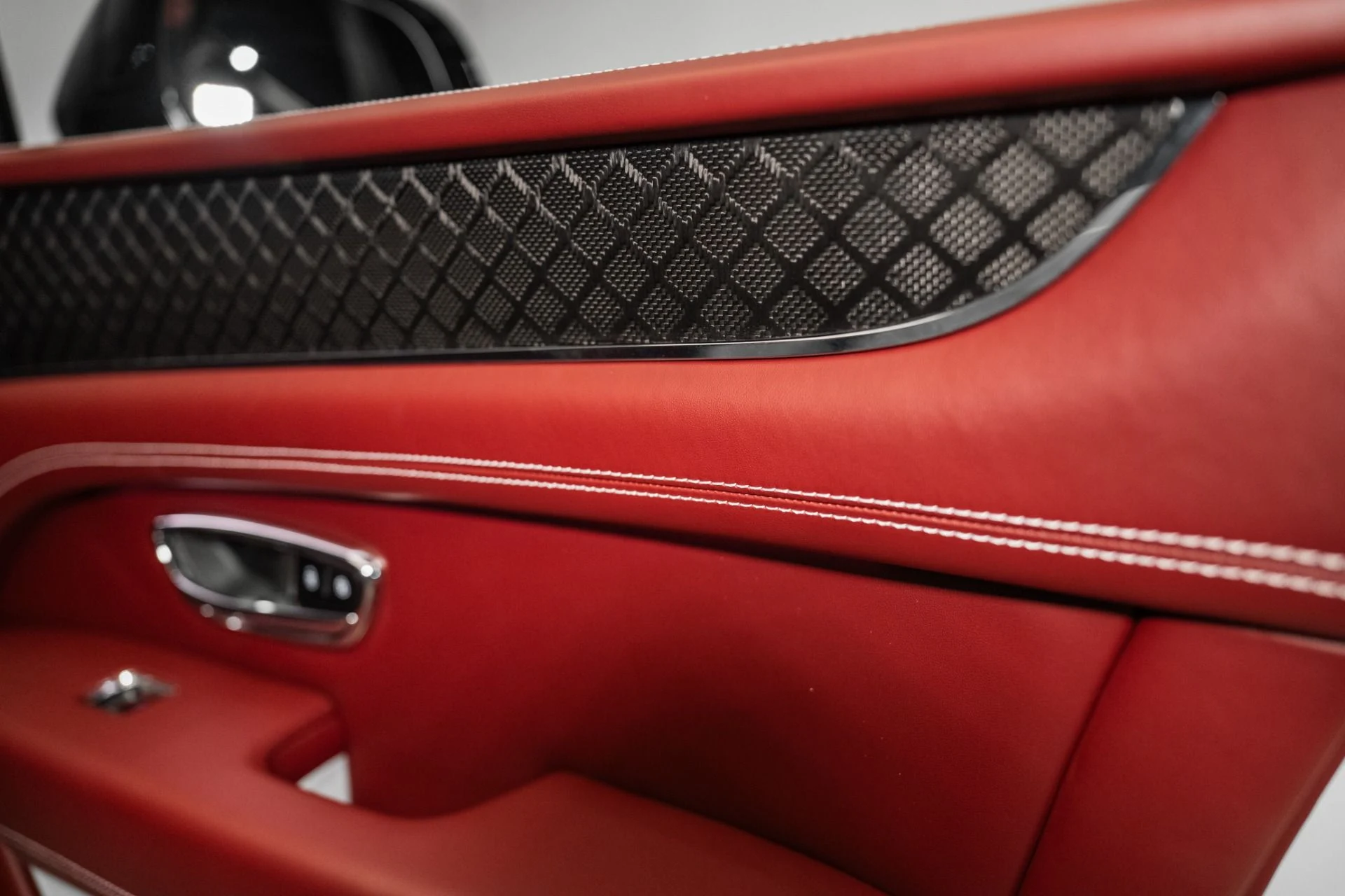 mph048_1742870231_New_2025_Bentley_BENTAYGA_S_Black_Edition_1735917601_7b1e44c905