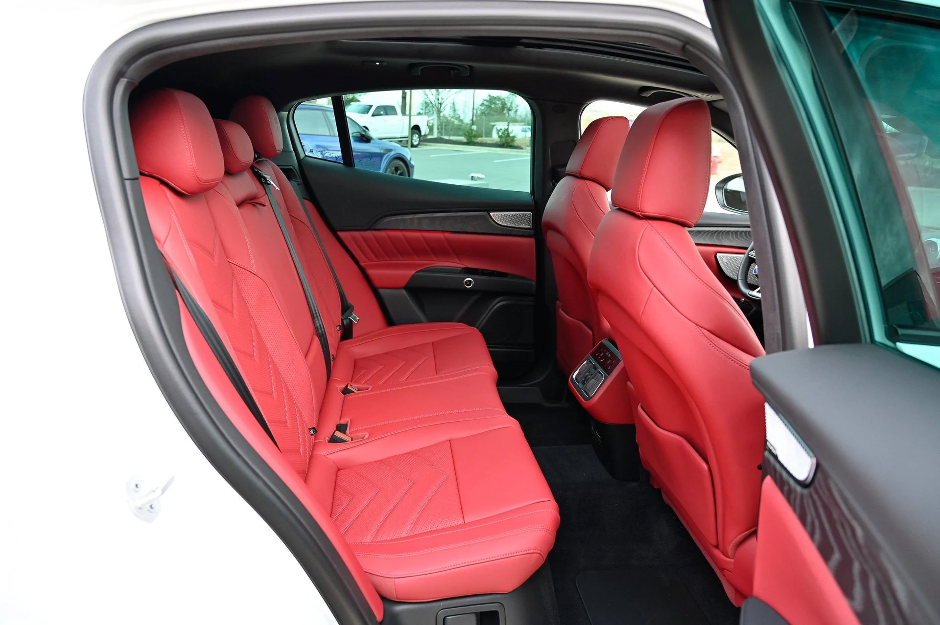 mph048_174535306_48c6b82c8cd74505ace3432f65d56d2c_a850b78a45