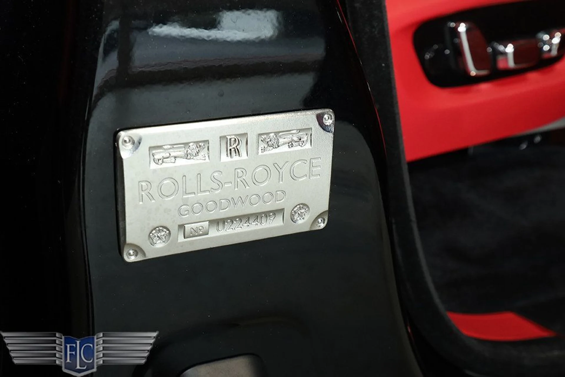 mph048_1756748963_used_2024_rolls_royce_cullinan_sportutility_9689_22979404_49_1024_fd06fc56fe