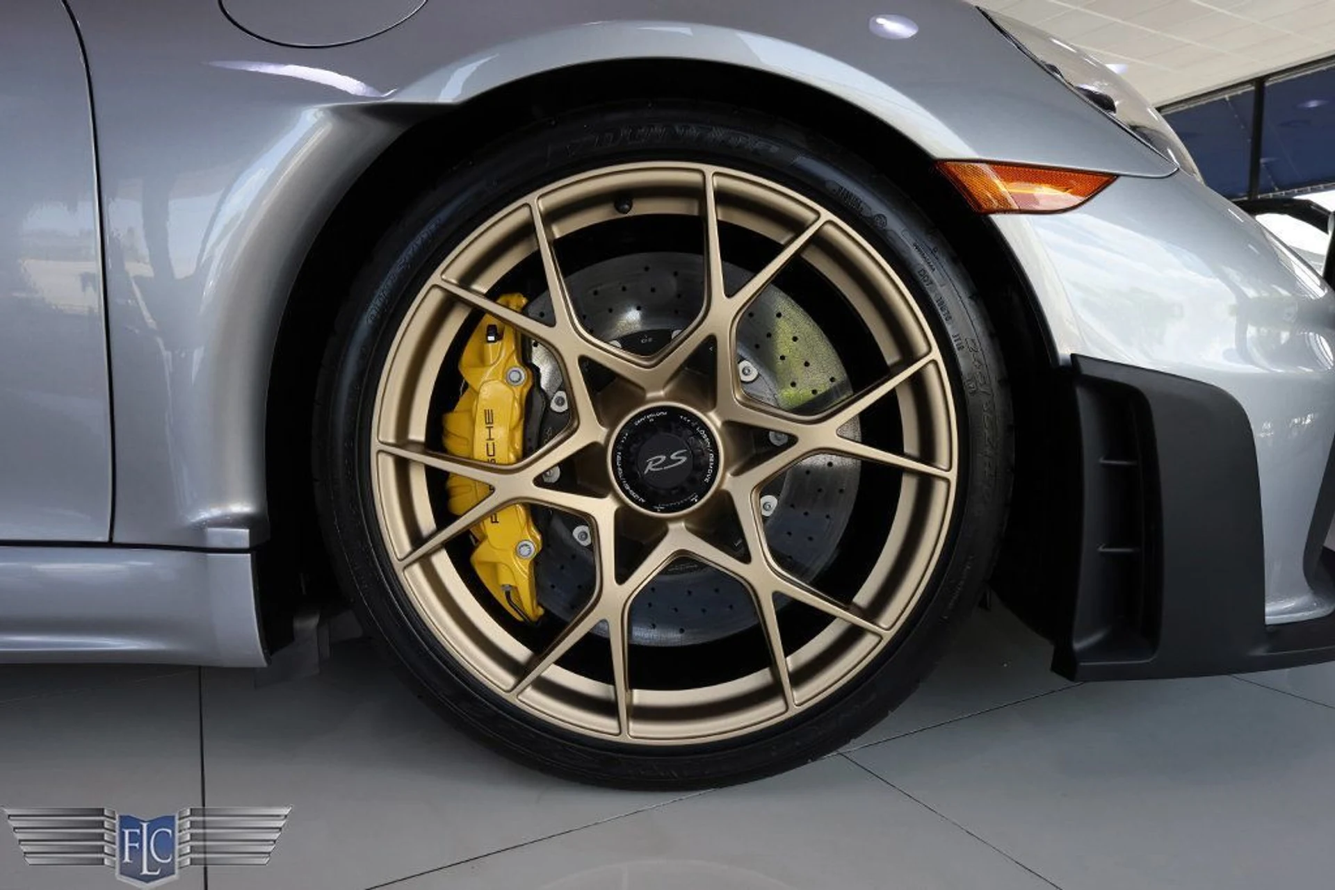 mph048_1759848955_used_2025_porsche_718_cayman_gt4rscoupe_6305_22896205_49_1024_29673106de