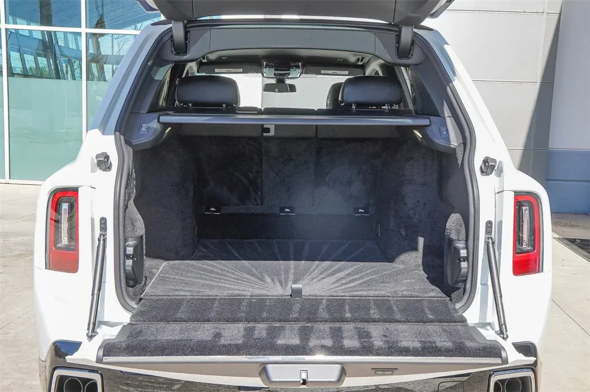 mph048_177135133_e4ee3276c3d54b8babaf6b5f12286753_1cb3ba98fc