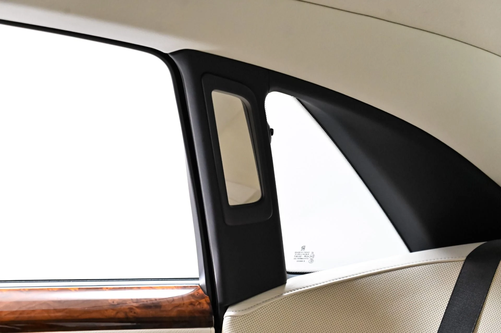 mph048_1793359183_Used_2012_Rolls_Royce_Ghost_Base_1789141578_693949477e