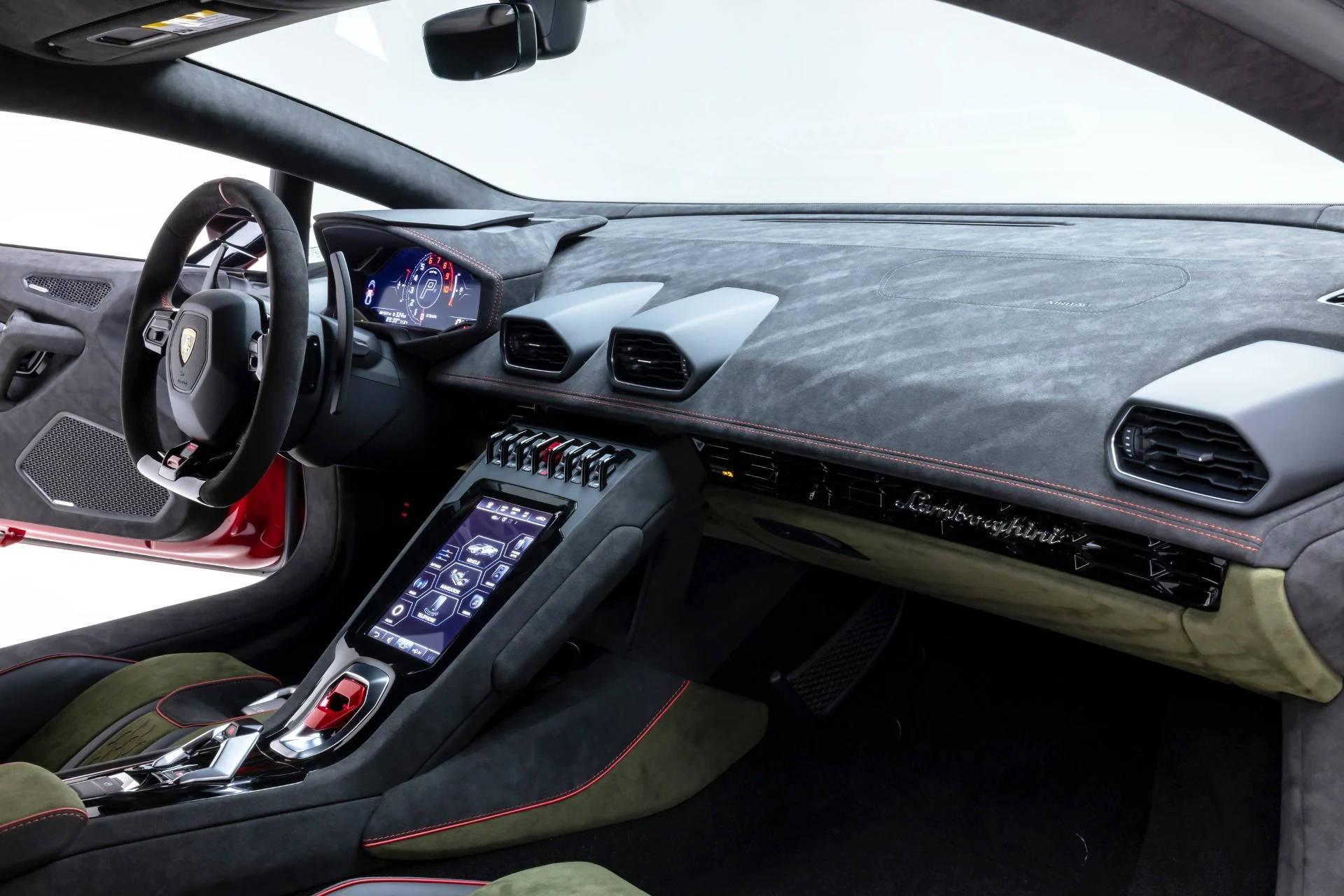 mph048_1800518400_Used_2024_Lamborghini_Huracan_Sterrato_1765391926_79b06c534d