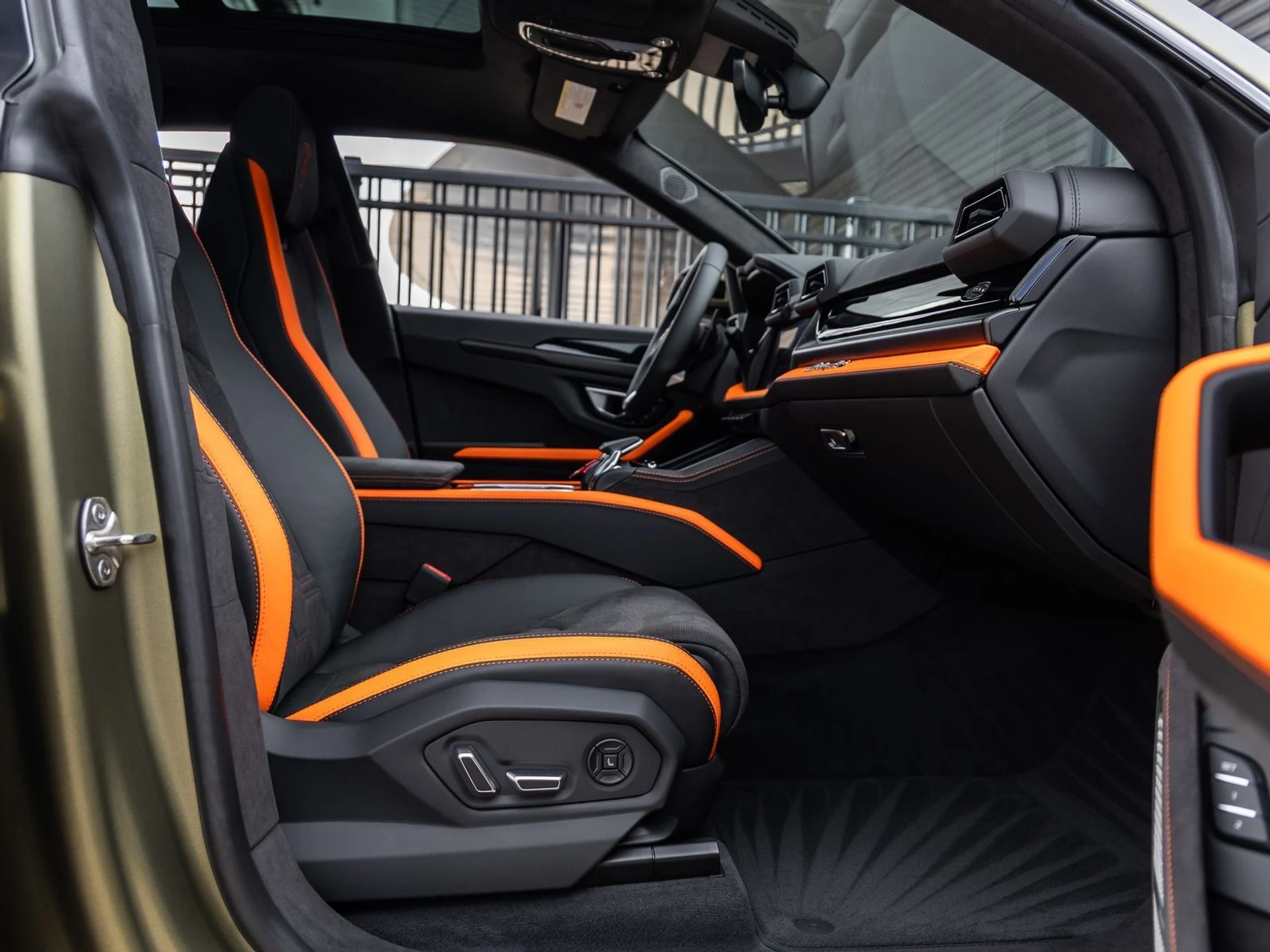 mph048_1811733757_49_ffdc3a5bf5