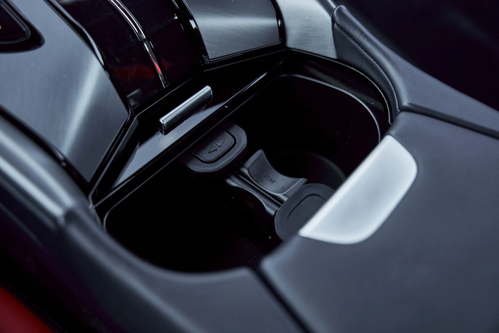 mph048_1839946435_Used_2024_Aston_Martin_DB_12_1767840051_7d9949c241