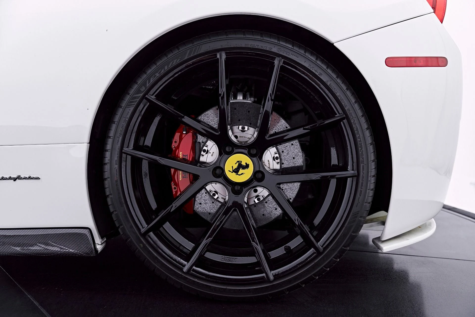 mph048_1850607250_Used_2014_Ferrari_458_Spider_Base_1781828239_ae5d8cc804