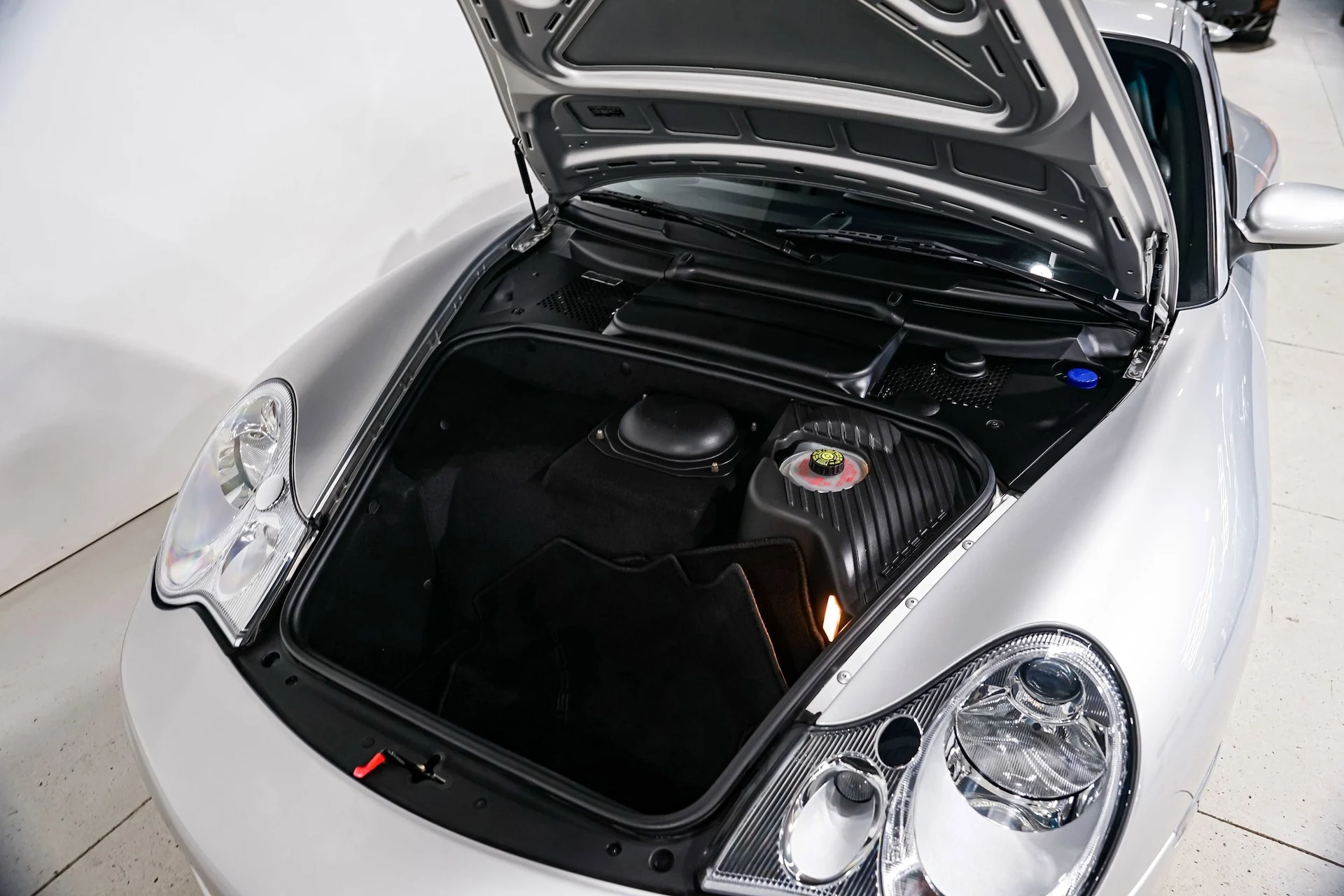 mph048_1855833808_e5cb95c0158d8e45da9de6c9c579aea2x_2ad5a77de4