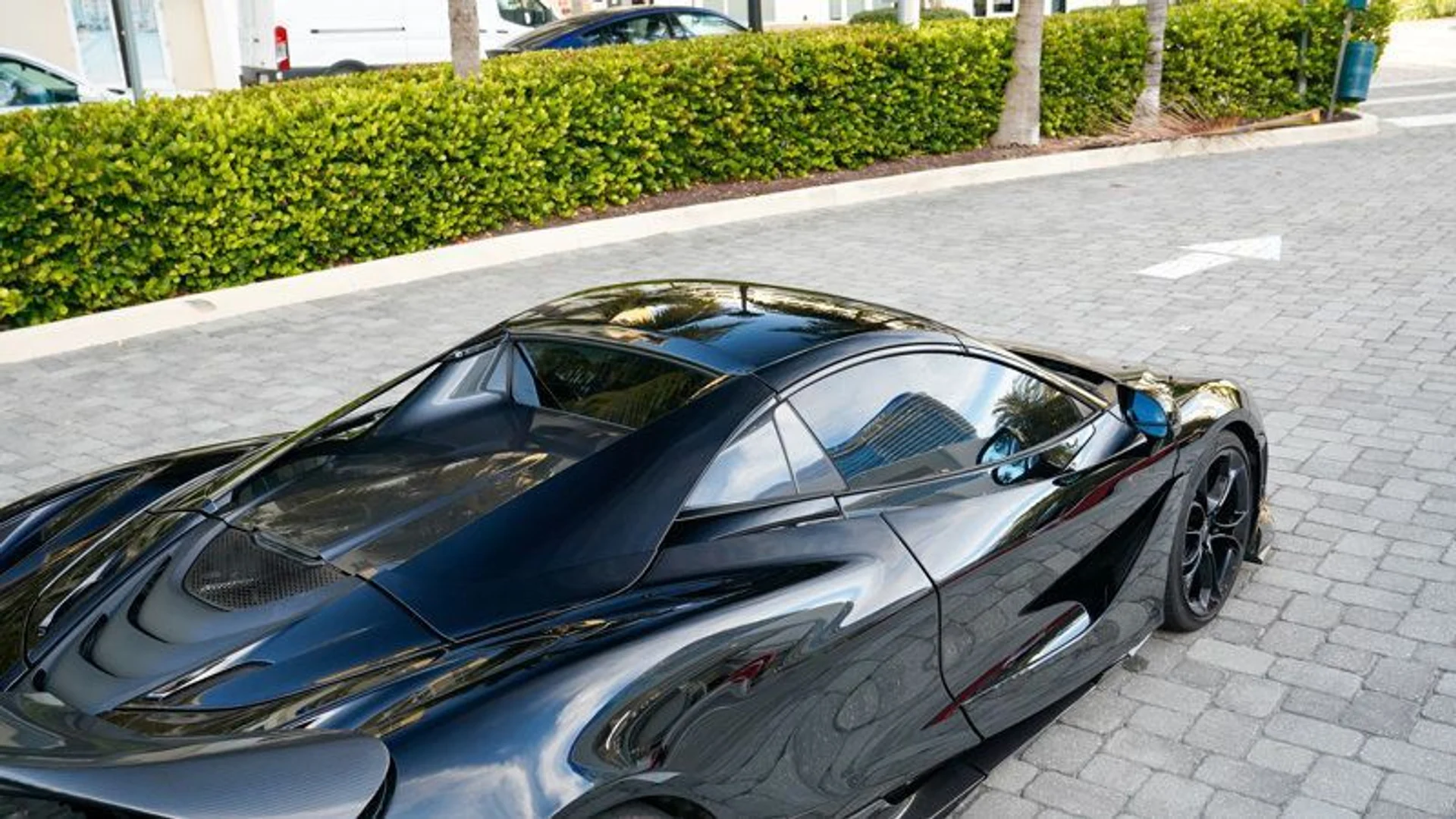 mph048_188118409_22949221_49_800_0c1289f89f