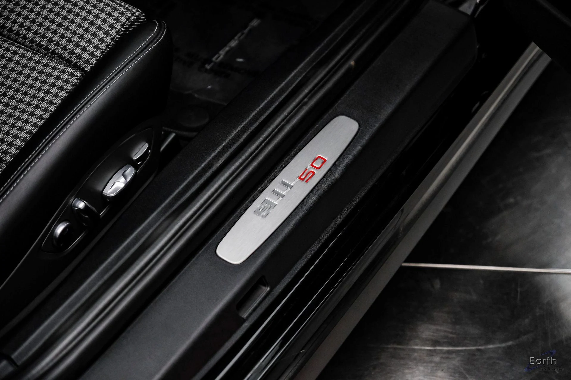 mph048_1890068267_7ac52ee7bc0a1df2cc464e745c6b2676x_8a5702b7b0