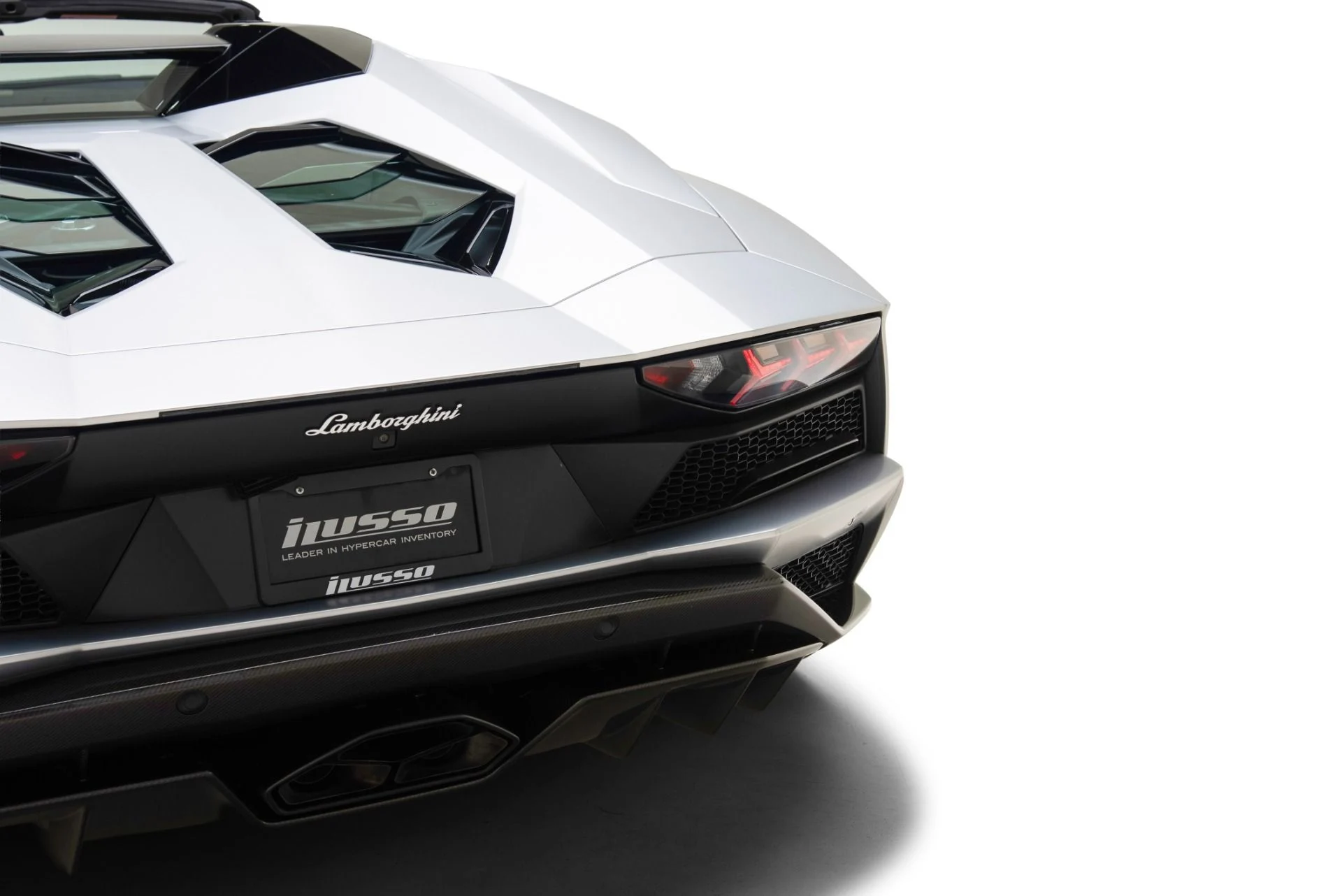 mph048_1893023246_Used_2018_Lamborghini_Aventador_Roadster_LP_740_4_S_1779296904_455b8f461b