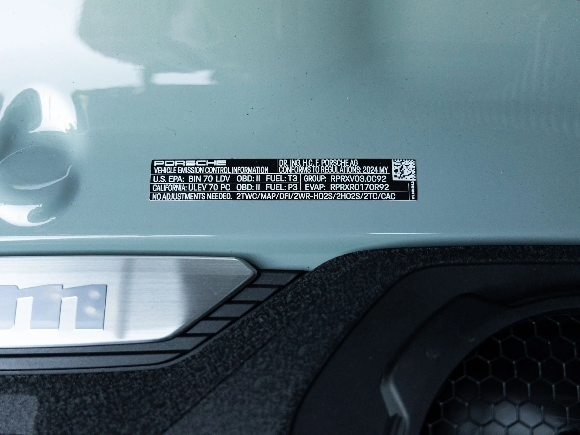 mph048_1901005975_49_4c952d6b3b