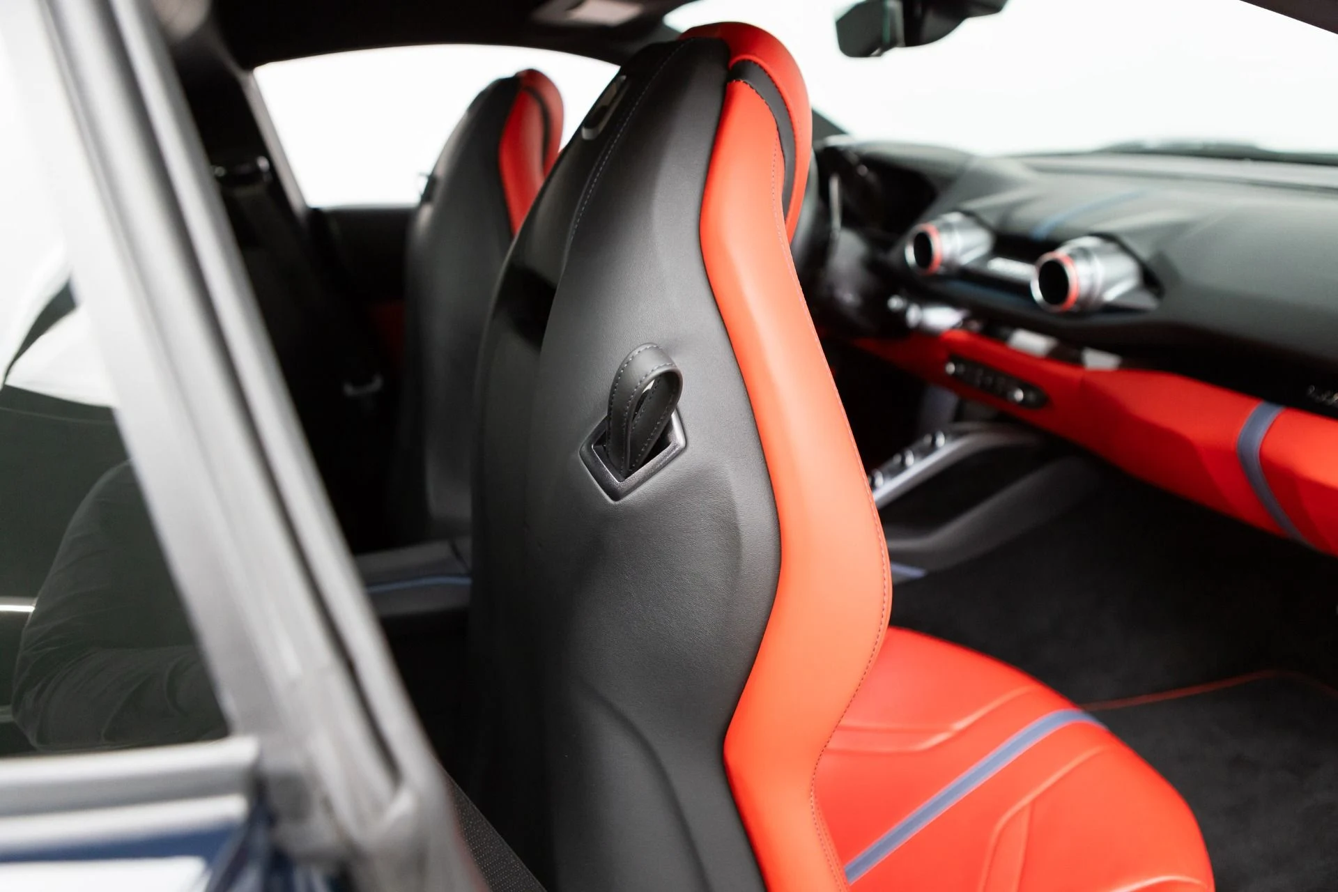 mph048_1901483985_Used_2020_Ferrari_812_Superfast_1779459079_b6ea513ee3