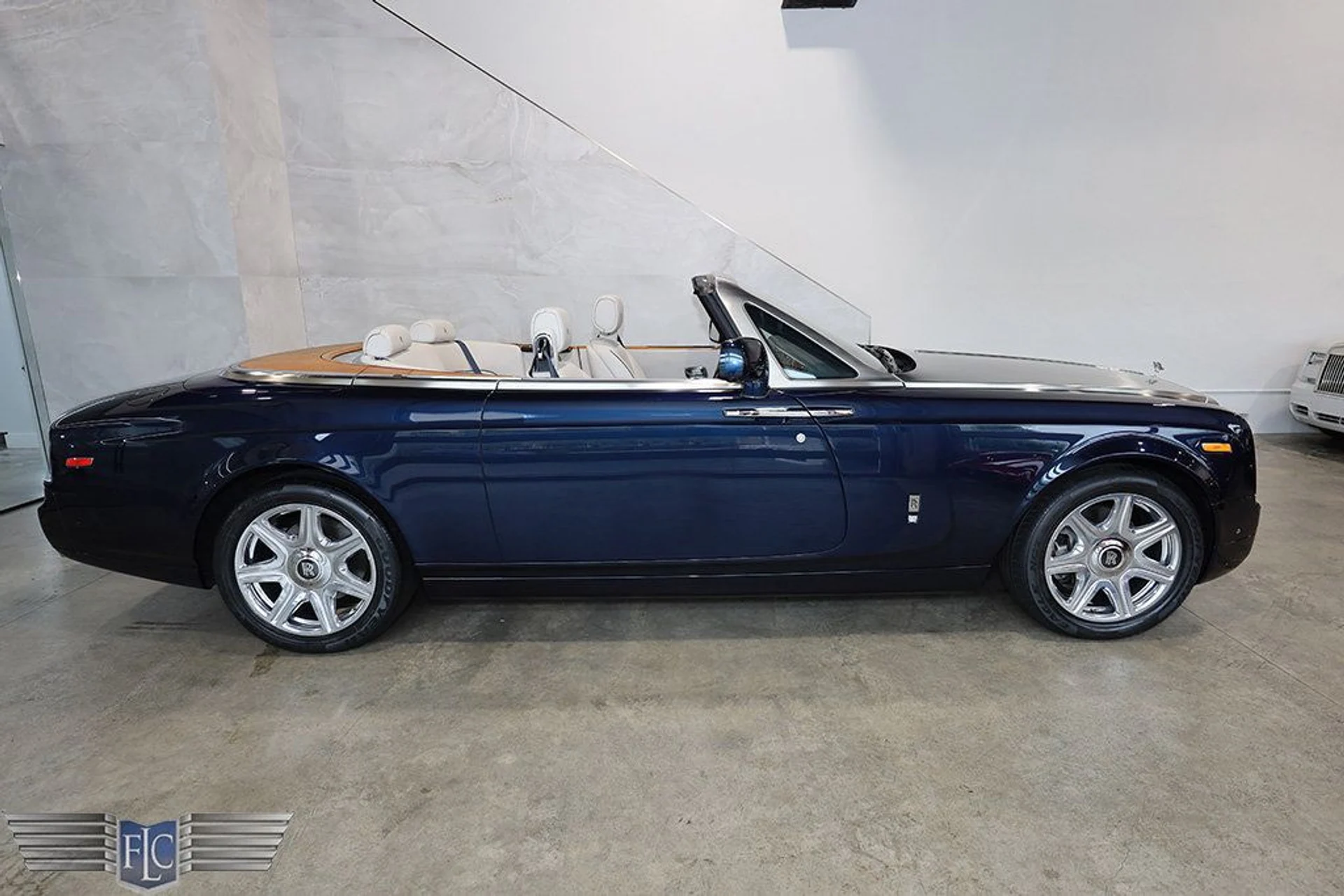 mph048_1912186067_used_2013_rolls_royce_phantom_coupe_2drdrophead_9689_22930572_49_1024_435ab8981c