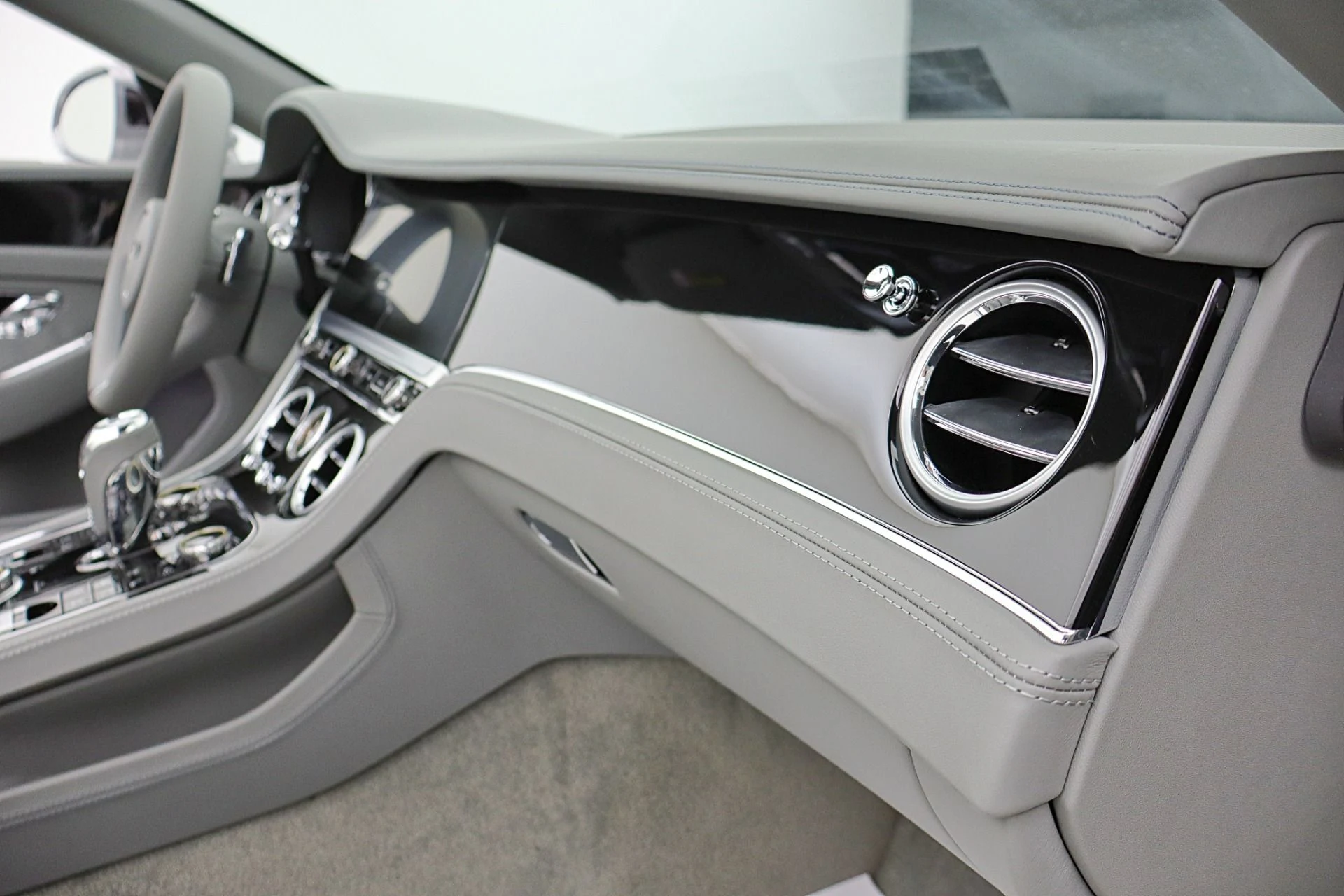 mph048_1931387289_New_2026_Bentley_Continental_GTC_68a986a47e