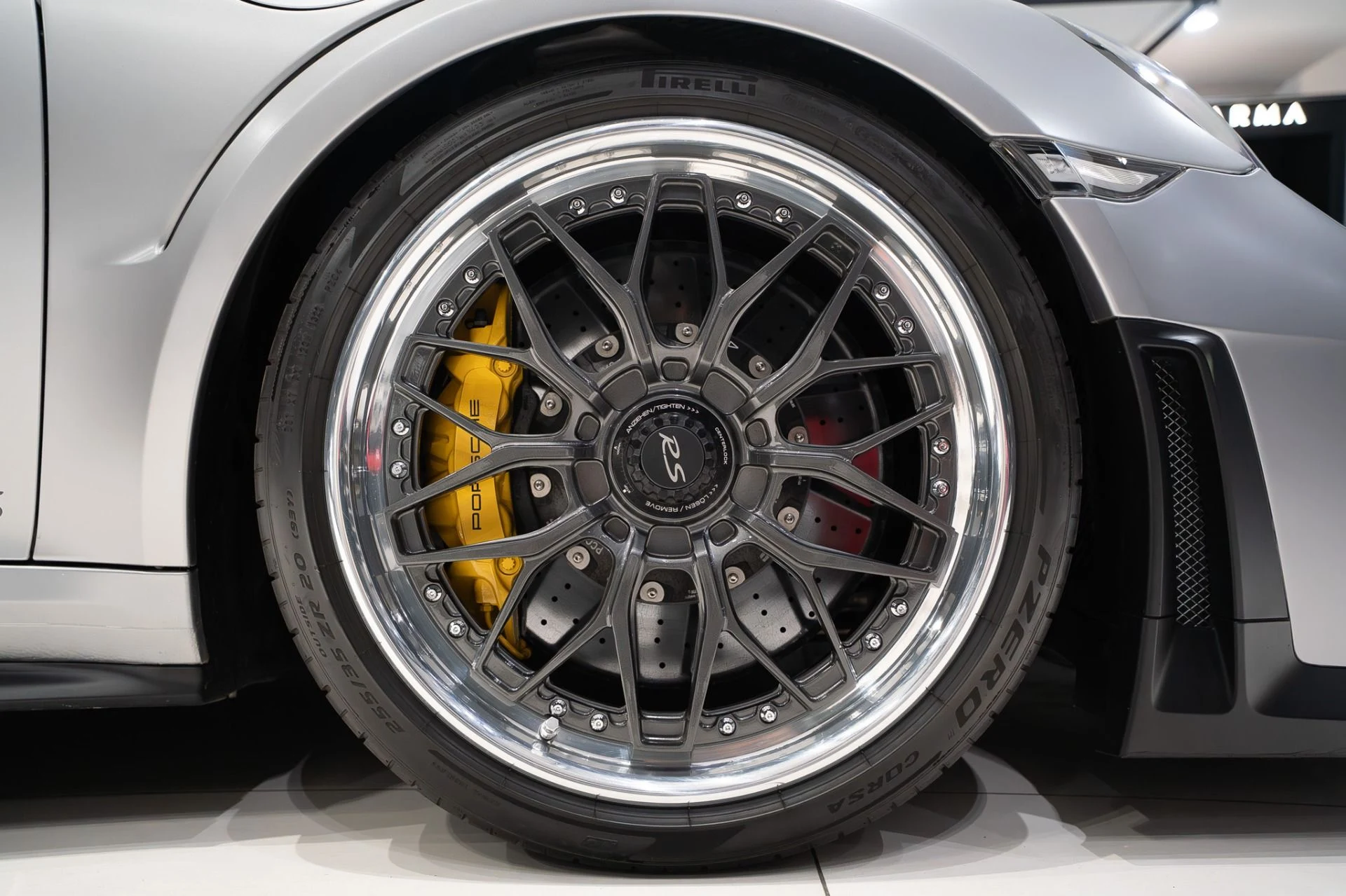 mph048_1931638469_11863_p49_l_807672ac6c